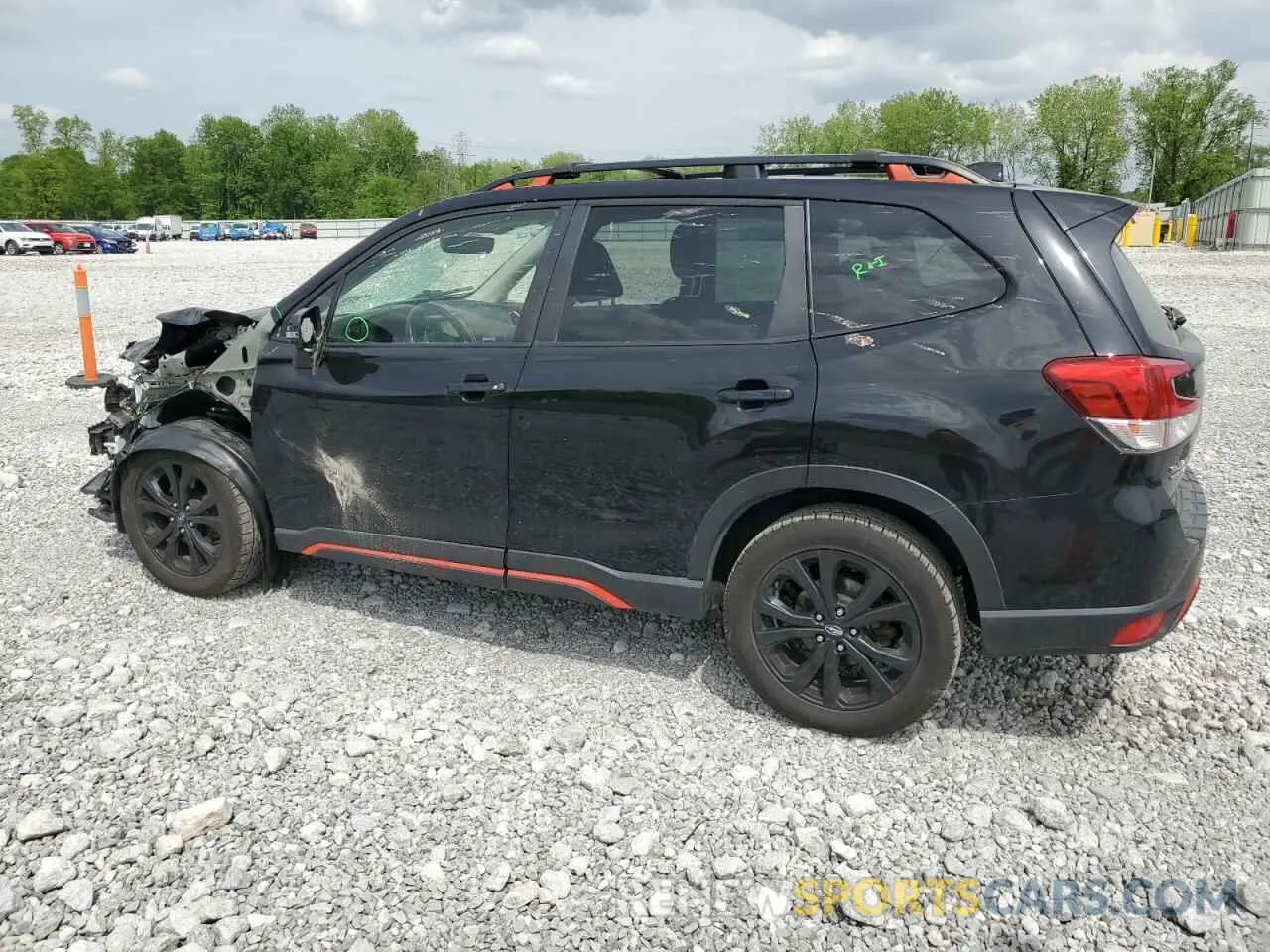 2 fotografías del automóvil dañado JF2SKARC5MH468627 SUBARU FORESTER 2021