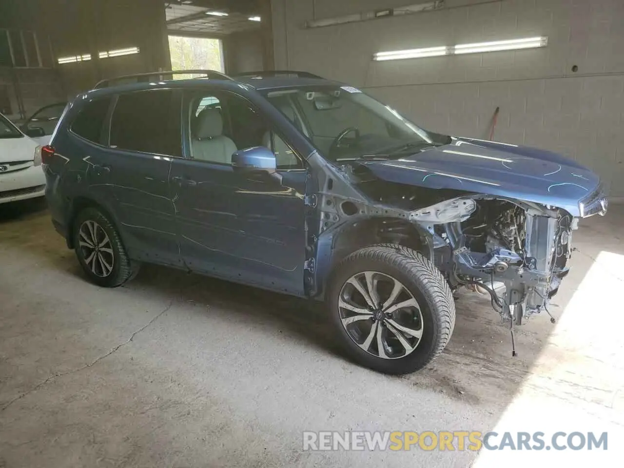 4 fotografías del automóvil dañado JF2SKASCXMH586022 SUBARU FORESTER 2021