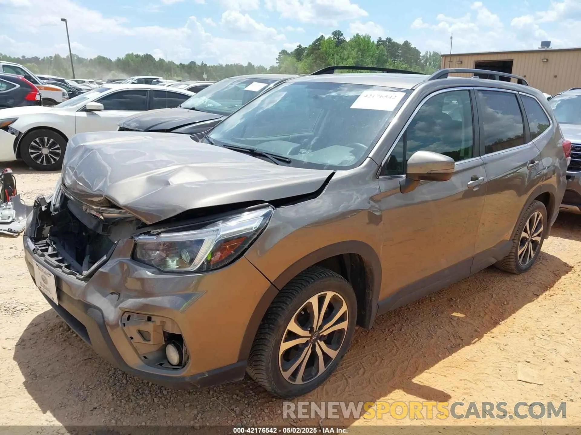 2 fotografías del automóvil dañado JF2SKAUC4MH465077 SUBARU FORESTER 2021