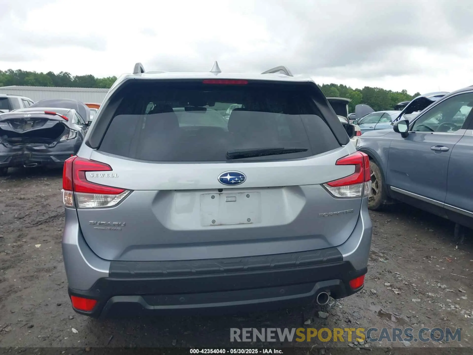 17 fotografías del automóvil dañado JF2SKAUC6MH431710 SUBARU FORESTER 2021