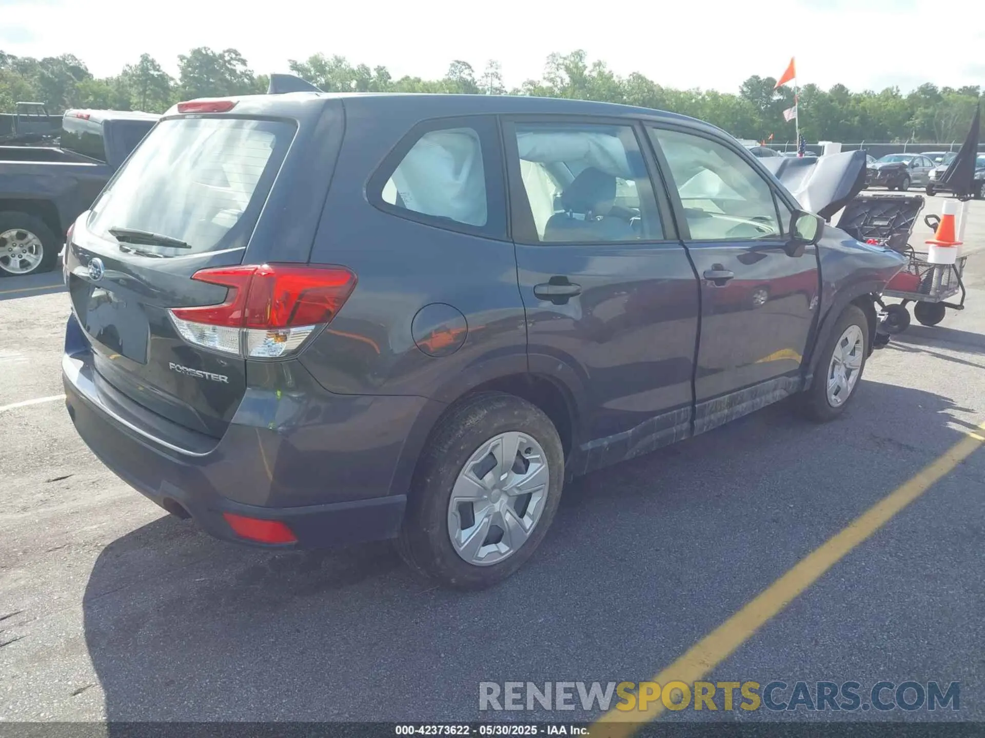 4 fotografías del automóvil dañado JF2SKAAC3NH503999 SUBARU FORESTER 2022