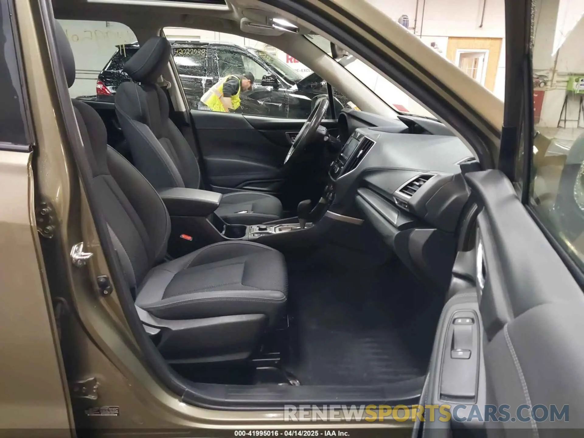 5 fotografías del automóvil dañado JF2SKADC2NH425386 SUBARU FORESTER 2022