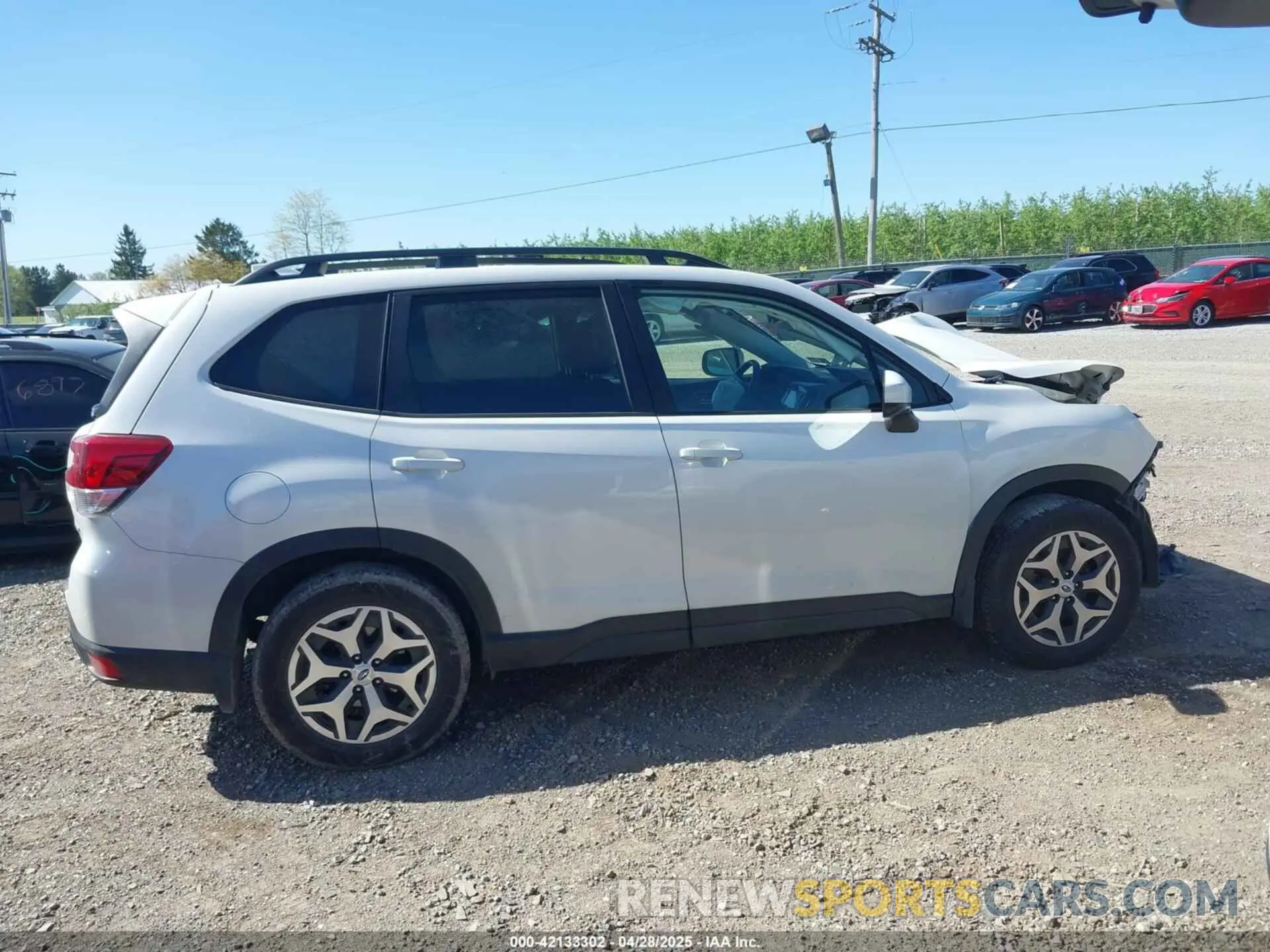 14 fotografías del automóvil dañado JF2SKADC4NH439676 SUBARU FORESTER 2022