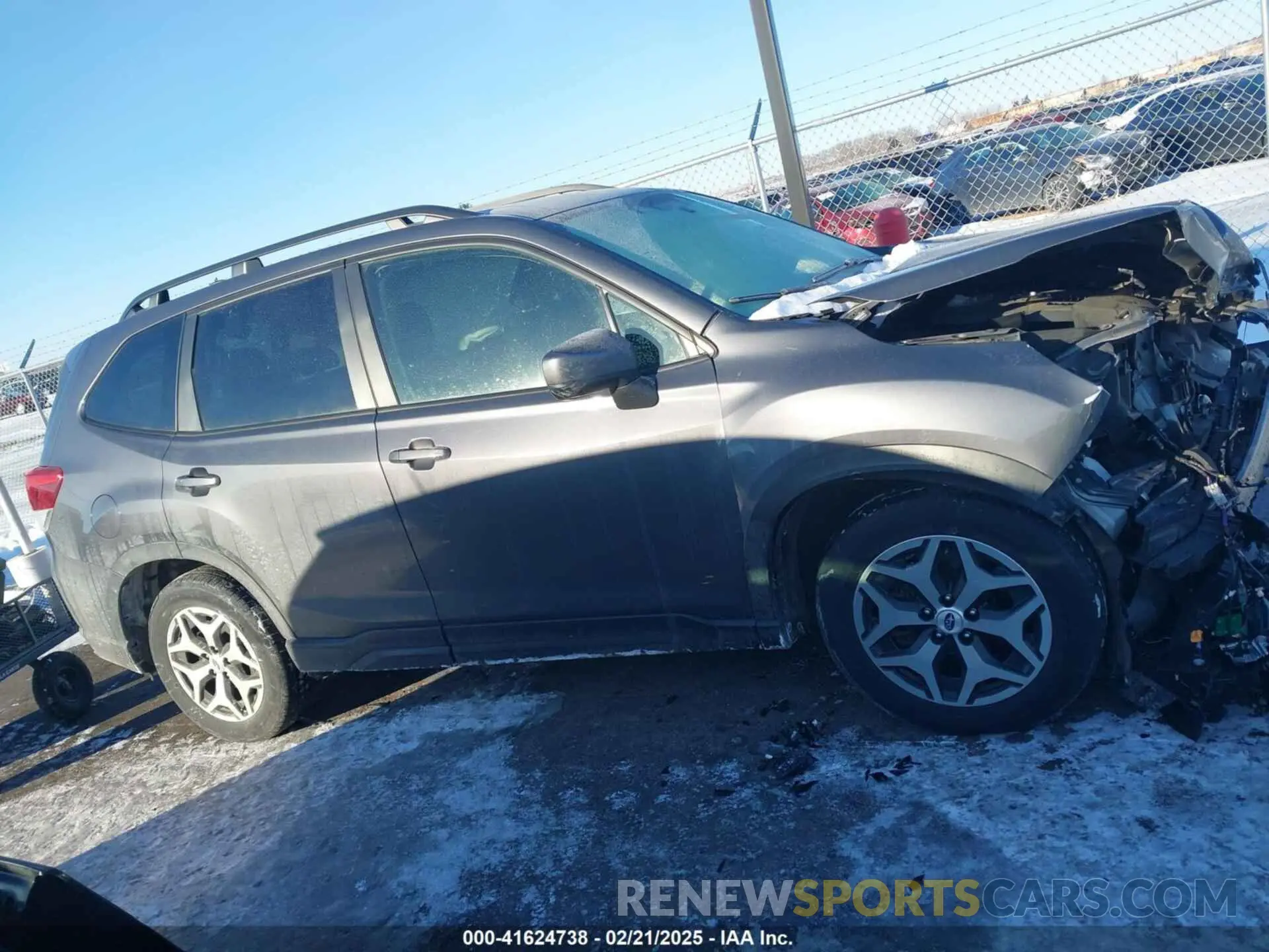 13 fotografías del automóvil dañado JF2SKADC5NH413331 SUBARU FORESTER 2022