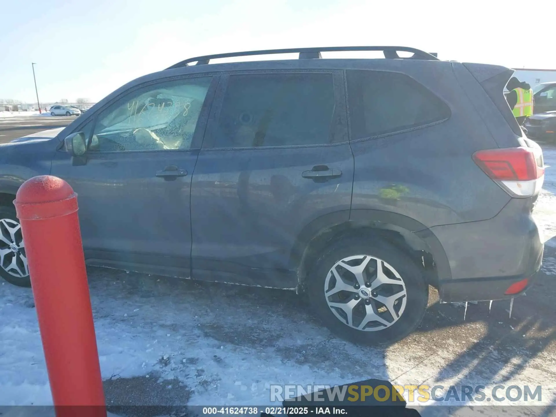 14 fotografías del automóvil dañado JF2SKADC5NH413331 SUBARU FORESTER 2022