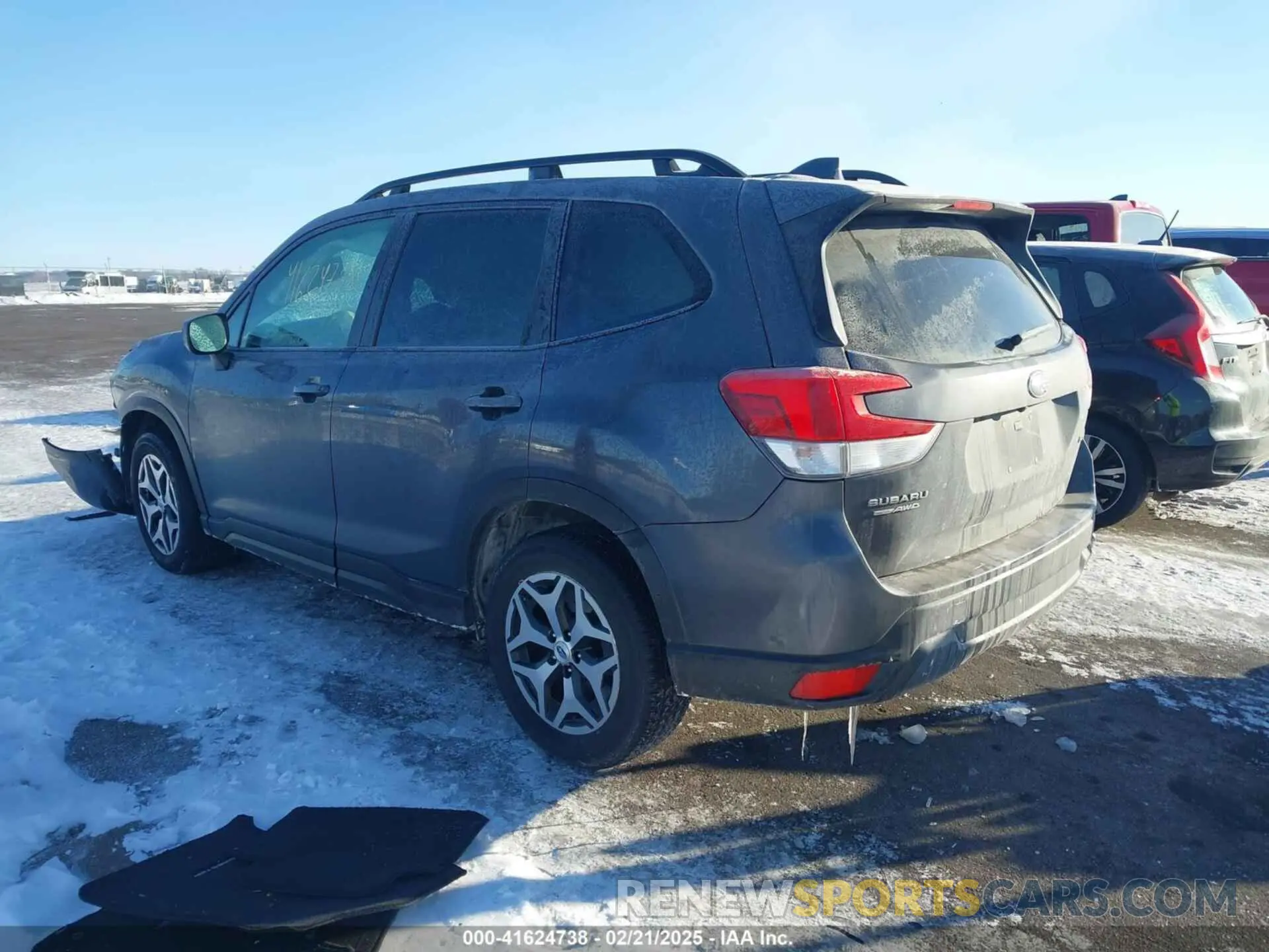 3 fotografías del automóvil dañado JF2SKADC5NH413331 SUBARU FORESTER 2022