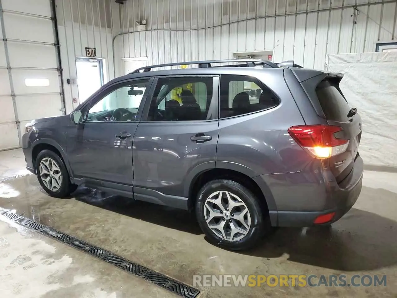 2 fotografías del automóvil dañado JF2SKADC6NH436021 SUBARU FORESTER 2022