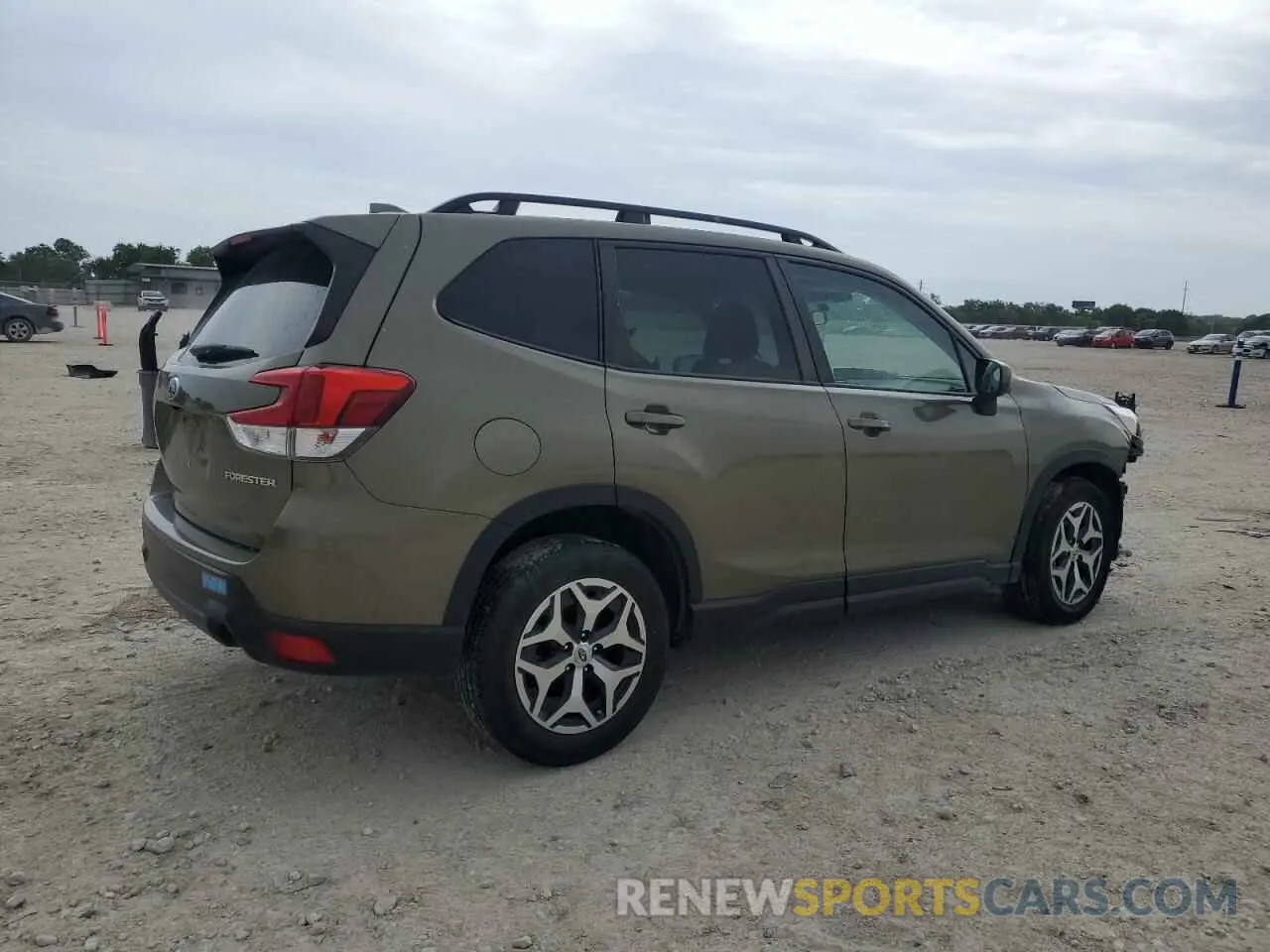 3 fotografías del automóvil dañado JF2SKAEC1NH413423 SUBARU FORESTER 2022