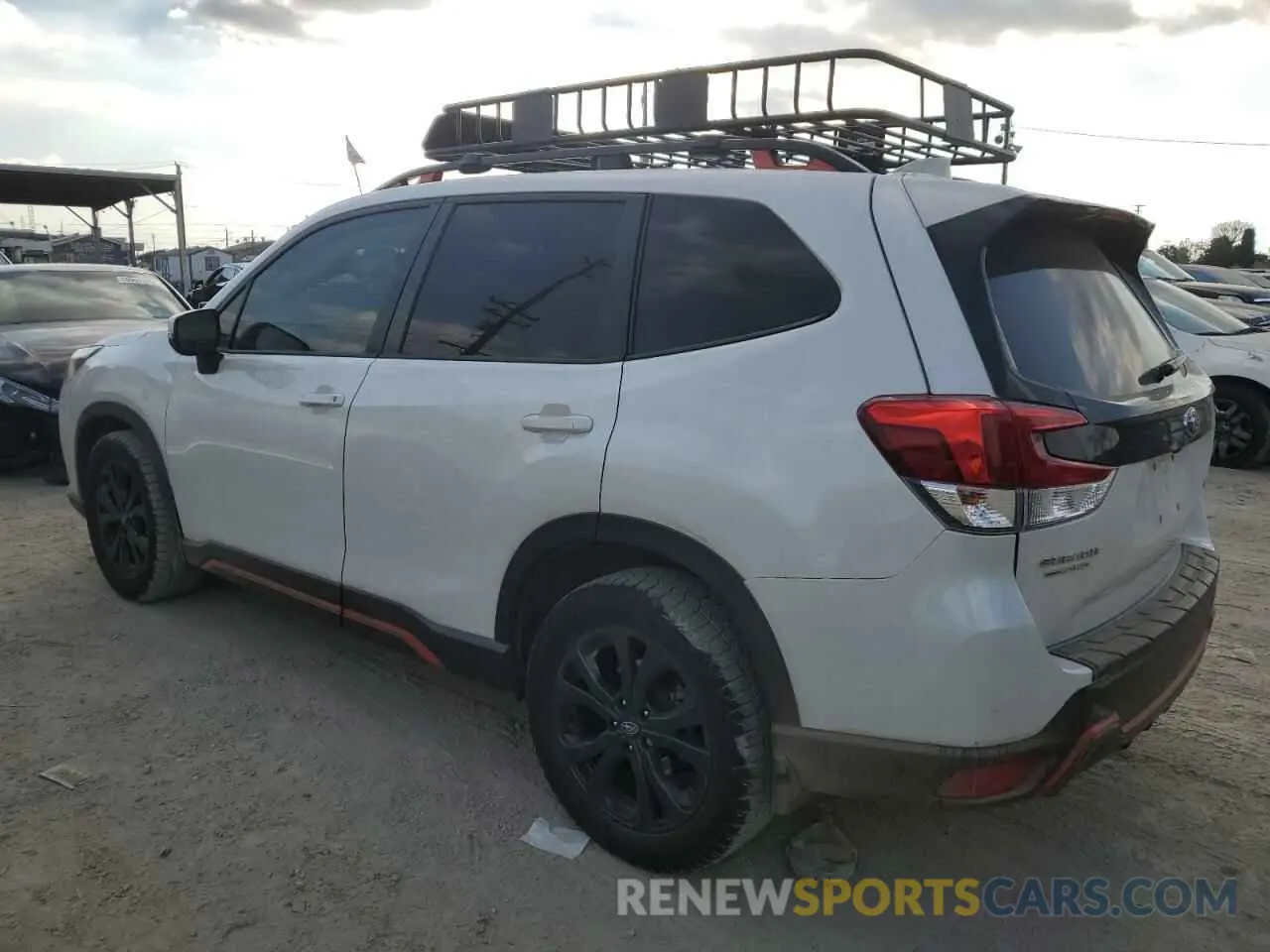 2 fotografías del automóvil dañado JF2SKAJC4NH488347 SUBARU FORESTER 2022