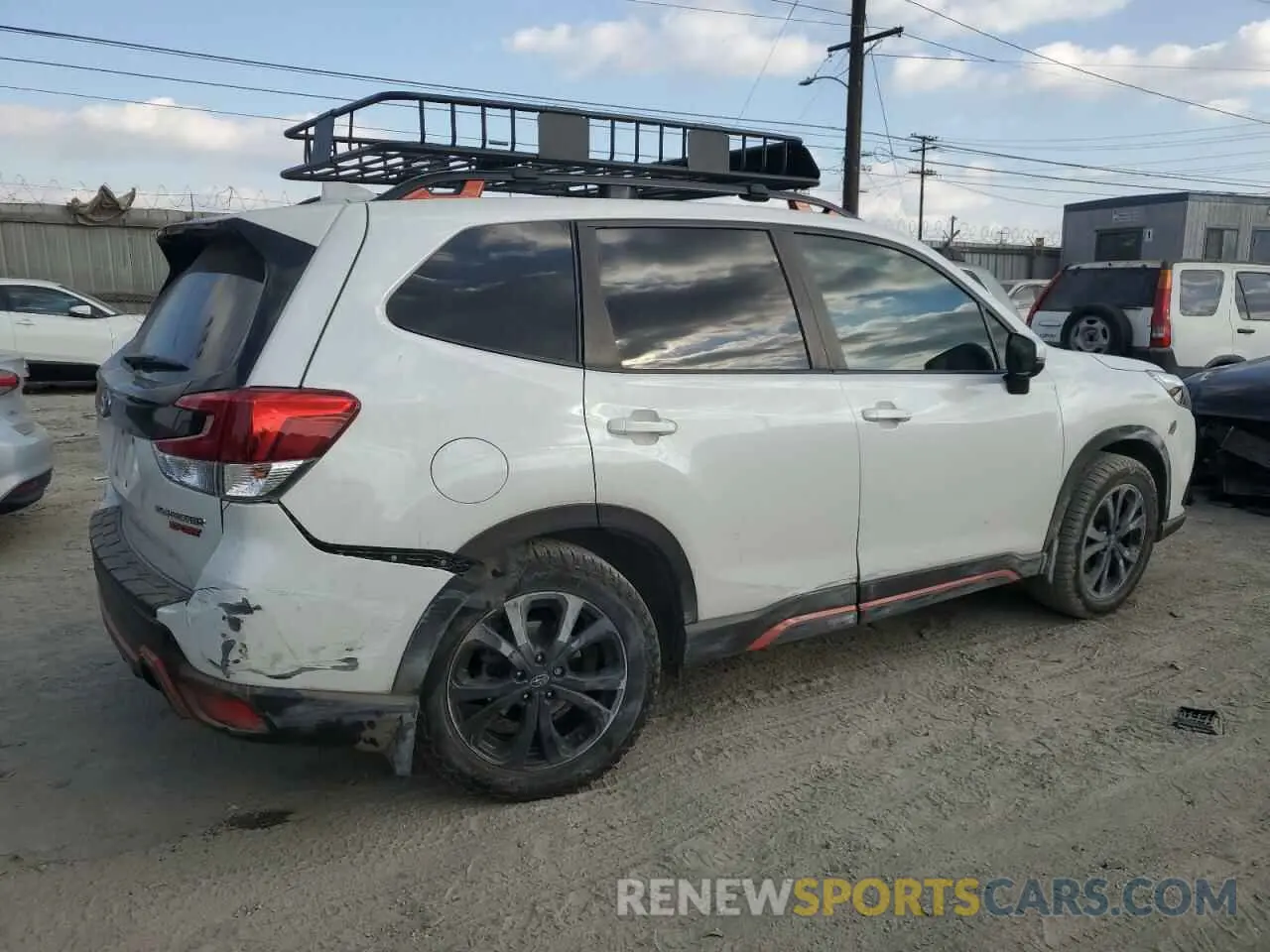 3 fotografías del automóvil dañado JF2SKAJC4NH488347 SUBARU FORESTER 2022