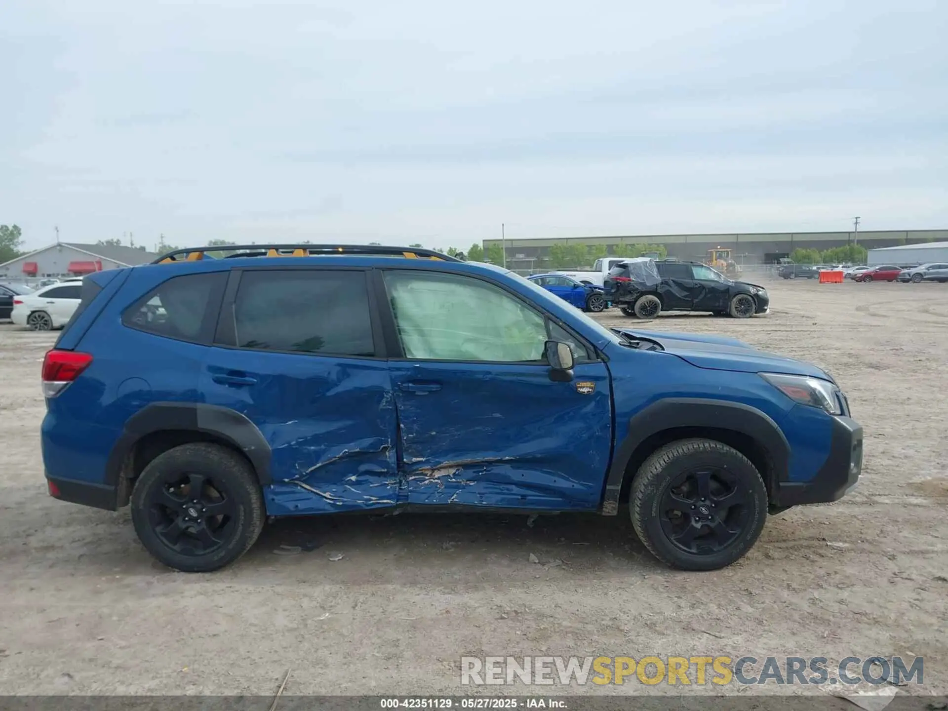 13 fotografías del automóvil dañado JF2SKAMC3NH423002 SUBARU FORESTER 2022