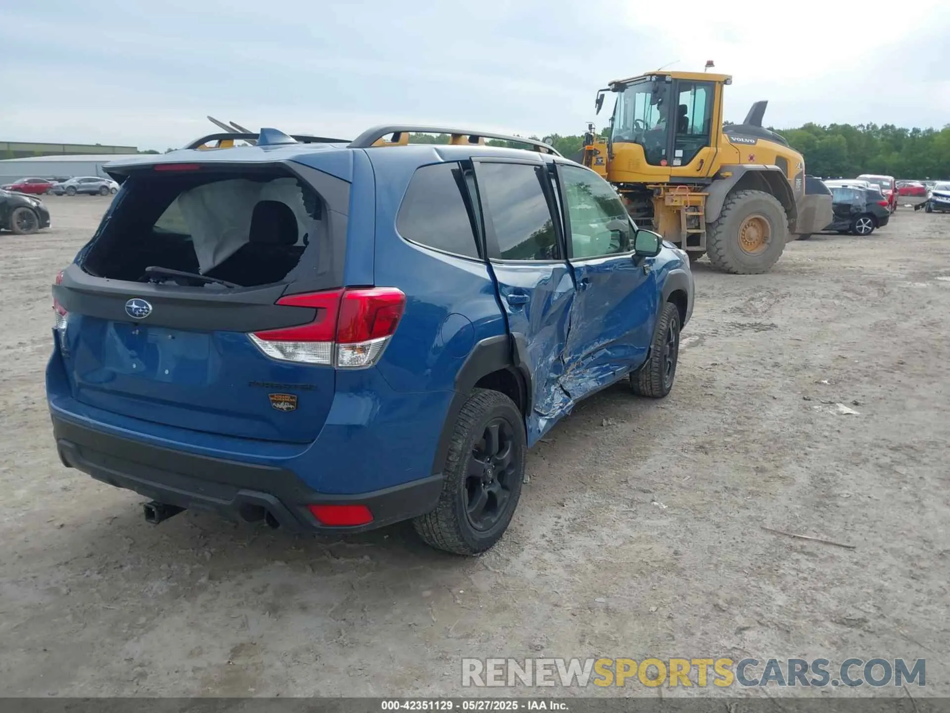 4 fotografías del automóvil dañado JF2SKAMC3NH423002 SUBARU FORESTER 2022