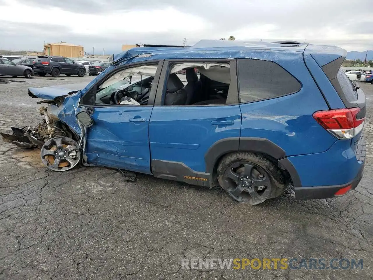 2 fotografías del automóvil dañado JF2SKAMC3NH502220 SUBARU FORESTER 2022