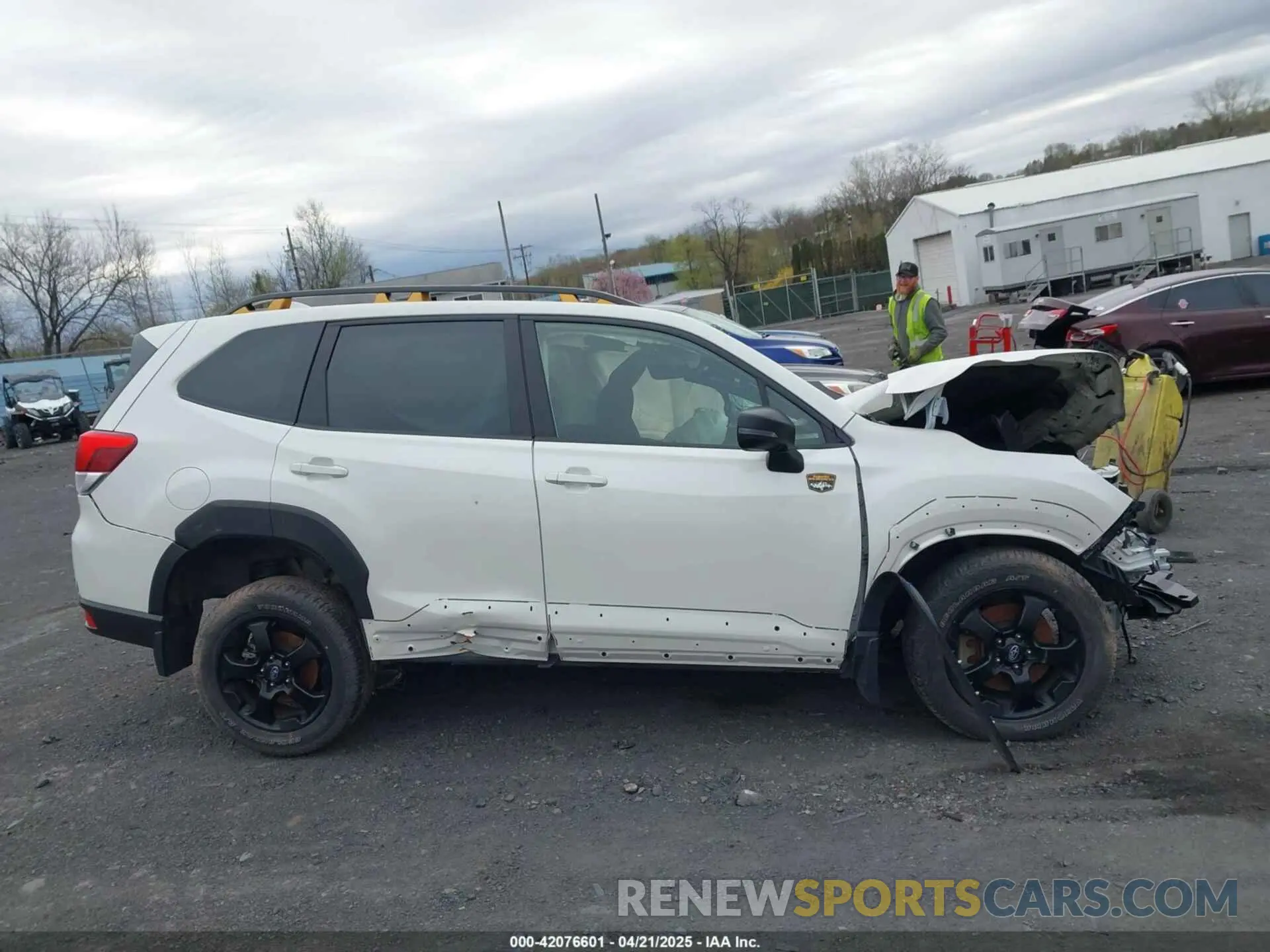 12 fotografías del automóvil dañado JF2SKAMC8NH403196 SUBARU FORESTER 2022