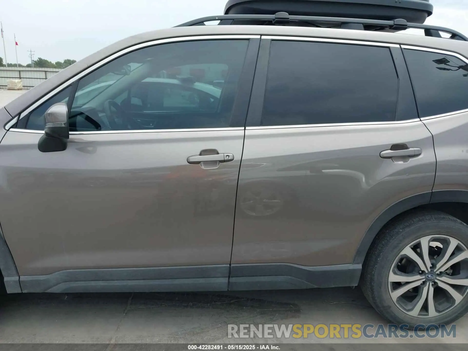 14 fotografías del automóvil dañado JF2SKAPC1NH411121 SUBARU FORESTER 2022