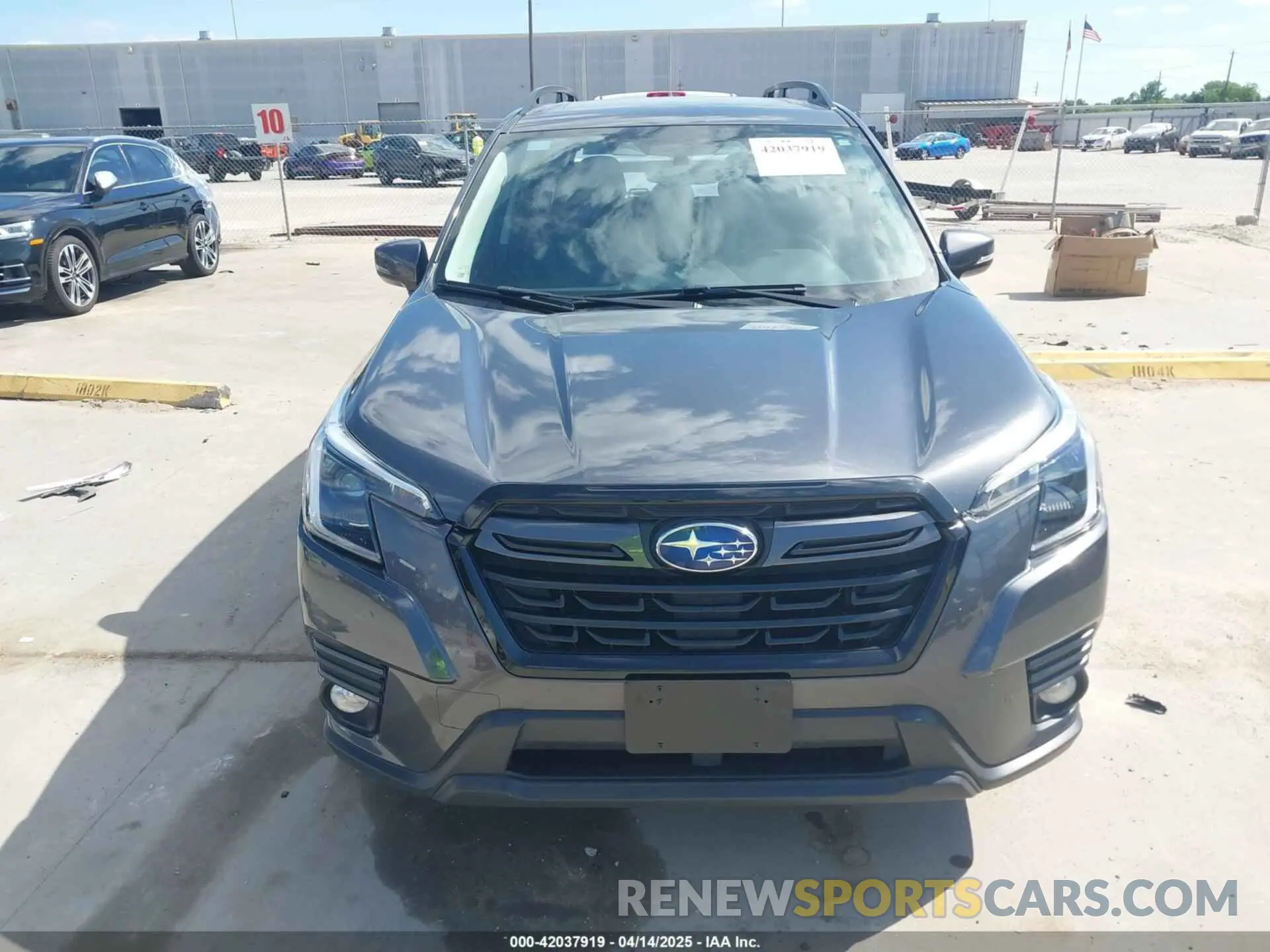 12 fotografías del automóvil dañado JF2SKAPC3NH408415 SUBARU FORESTER 2022