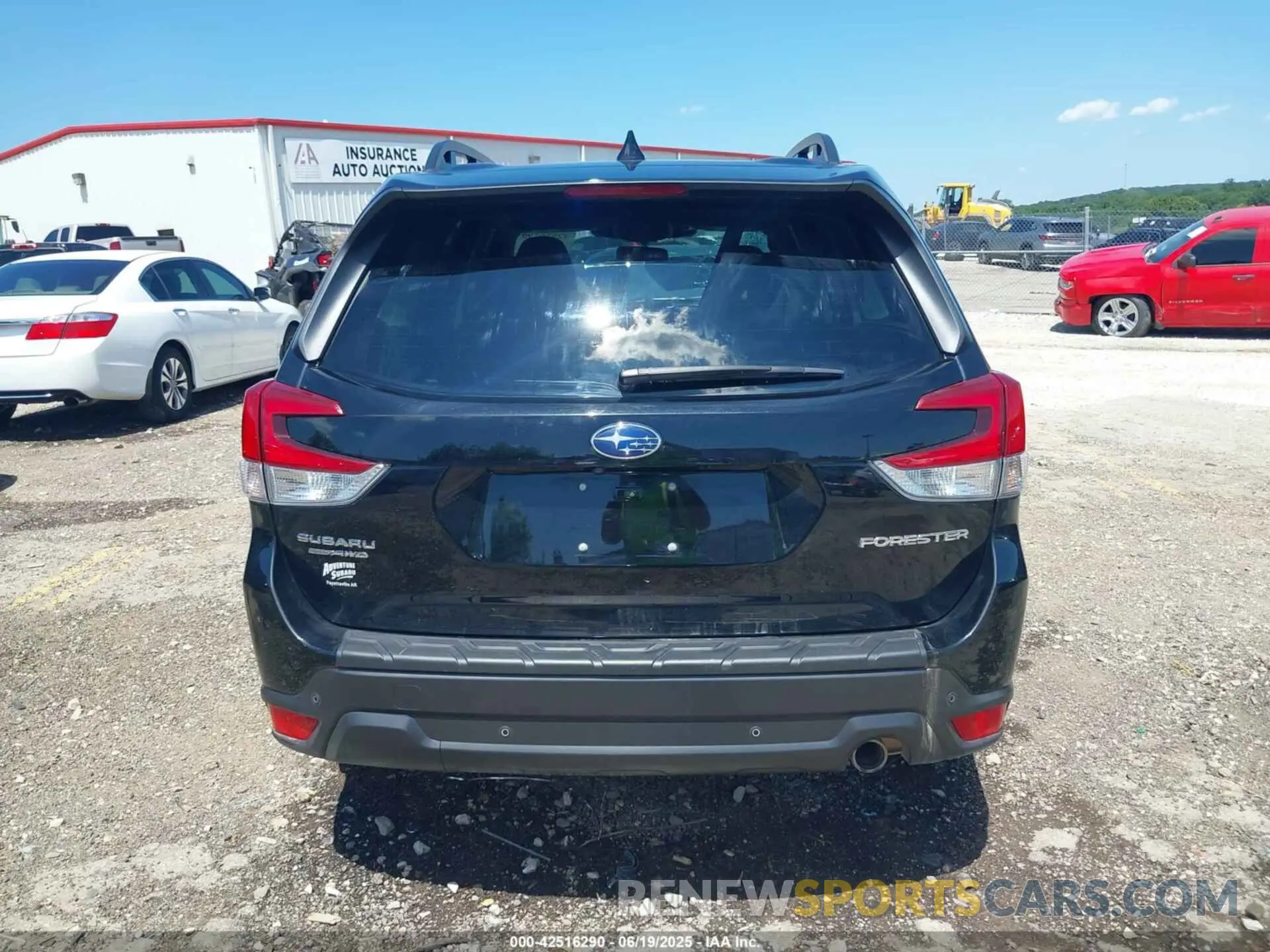 16 fotografías del automóvil dañado JF2SKAPC8NH469646 SUBARU FORESTER 2022