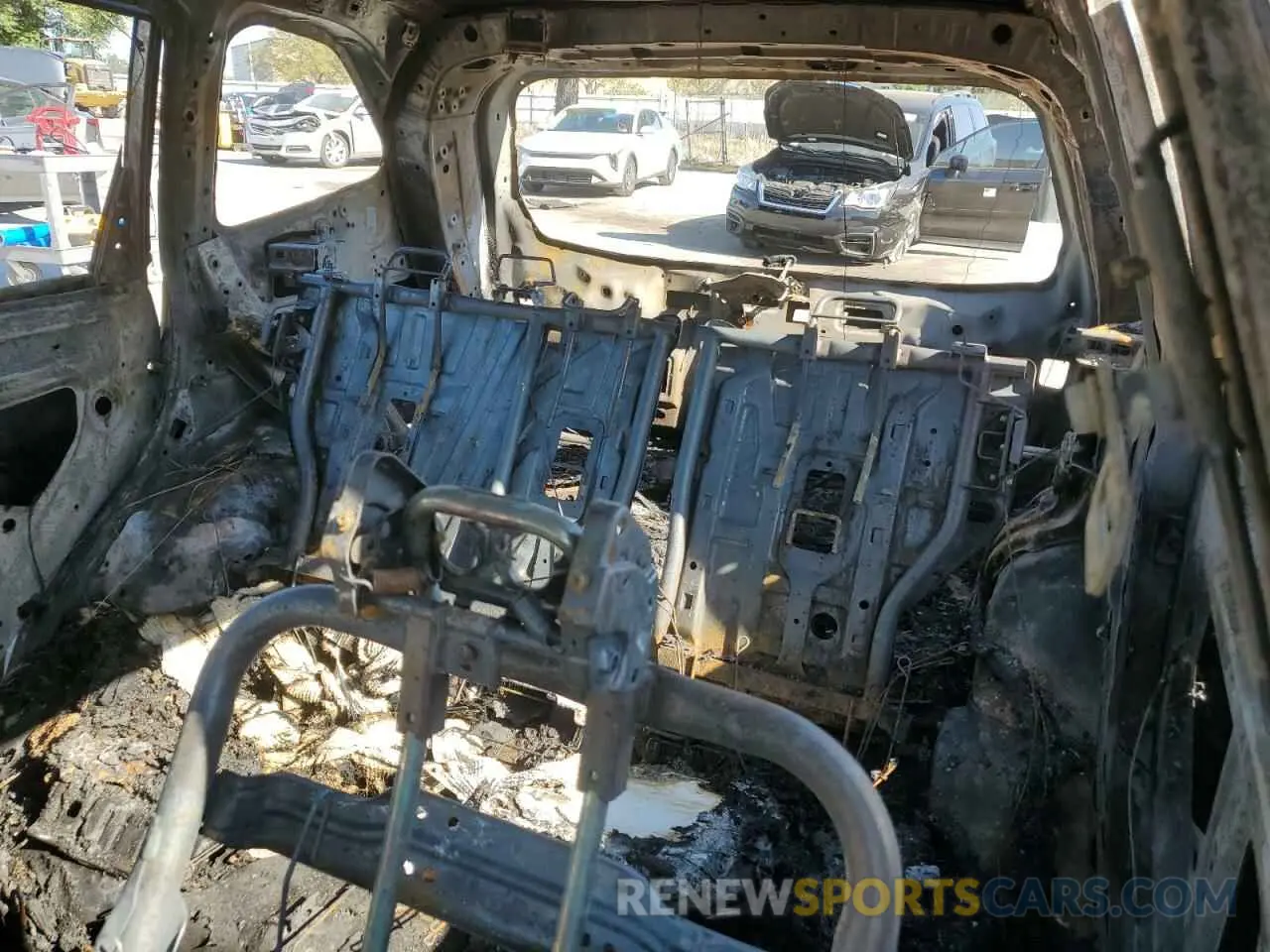 10 fotografías del automóvil dañado JF2SKACC6PH491945 SUBARU FORESTER 2023