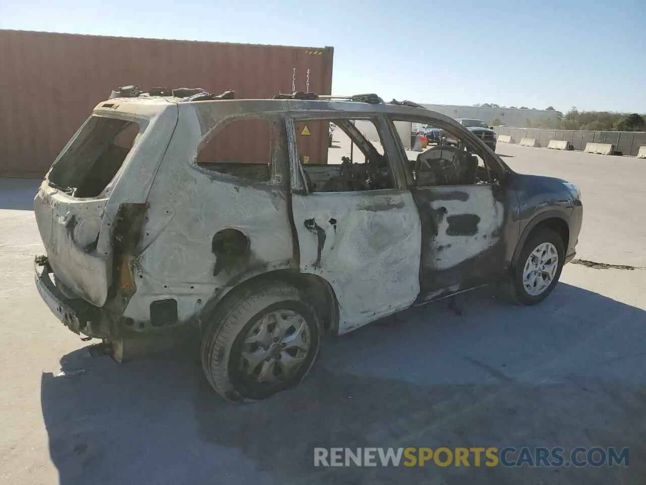 3 fotografías del automóvil dañado JF2SKACC6PH491945 SUBARU FORESTER 2023