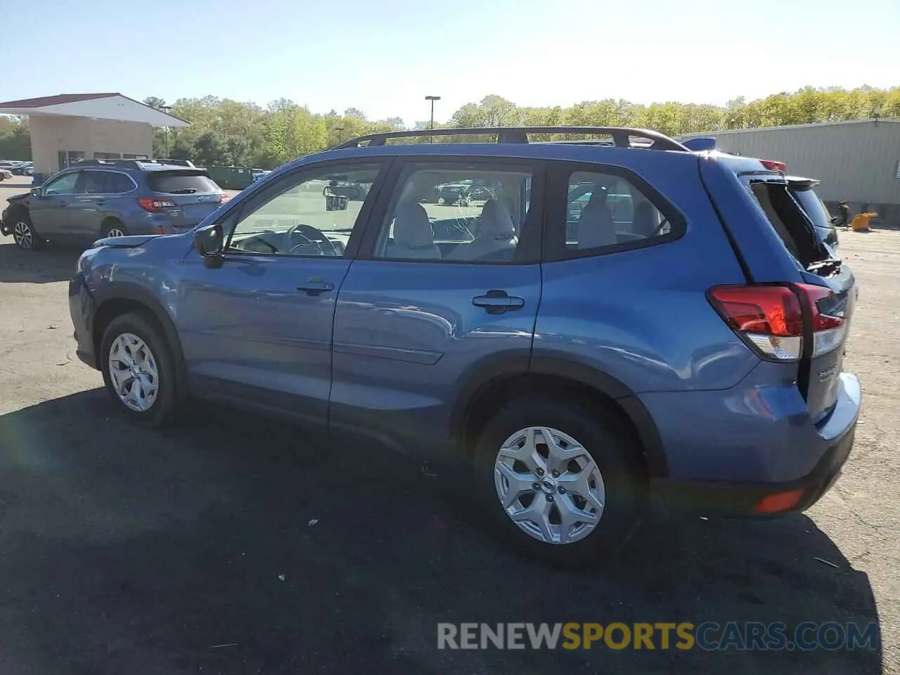 2 fotografías del automóvil dañado JF2SKACC8PH481305 SUBARU FORESTER 2023