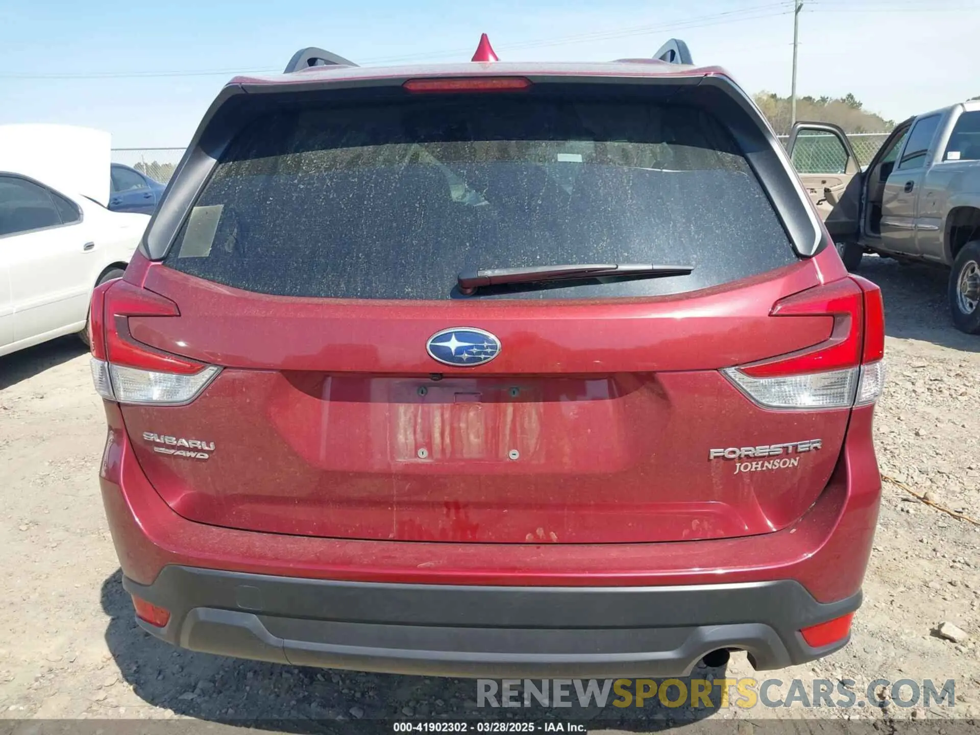 17 fotografías del automóvil dañado JF2SKADC4PH421892 SUBARU FORESTER 2023