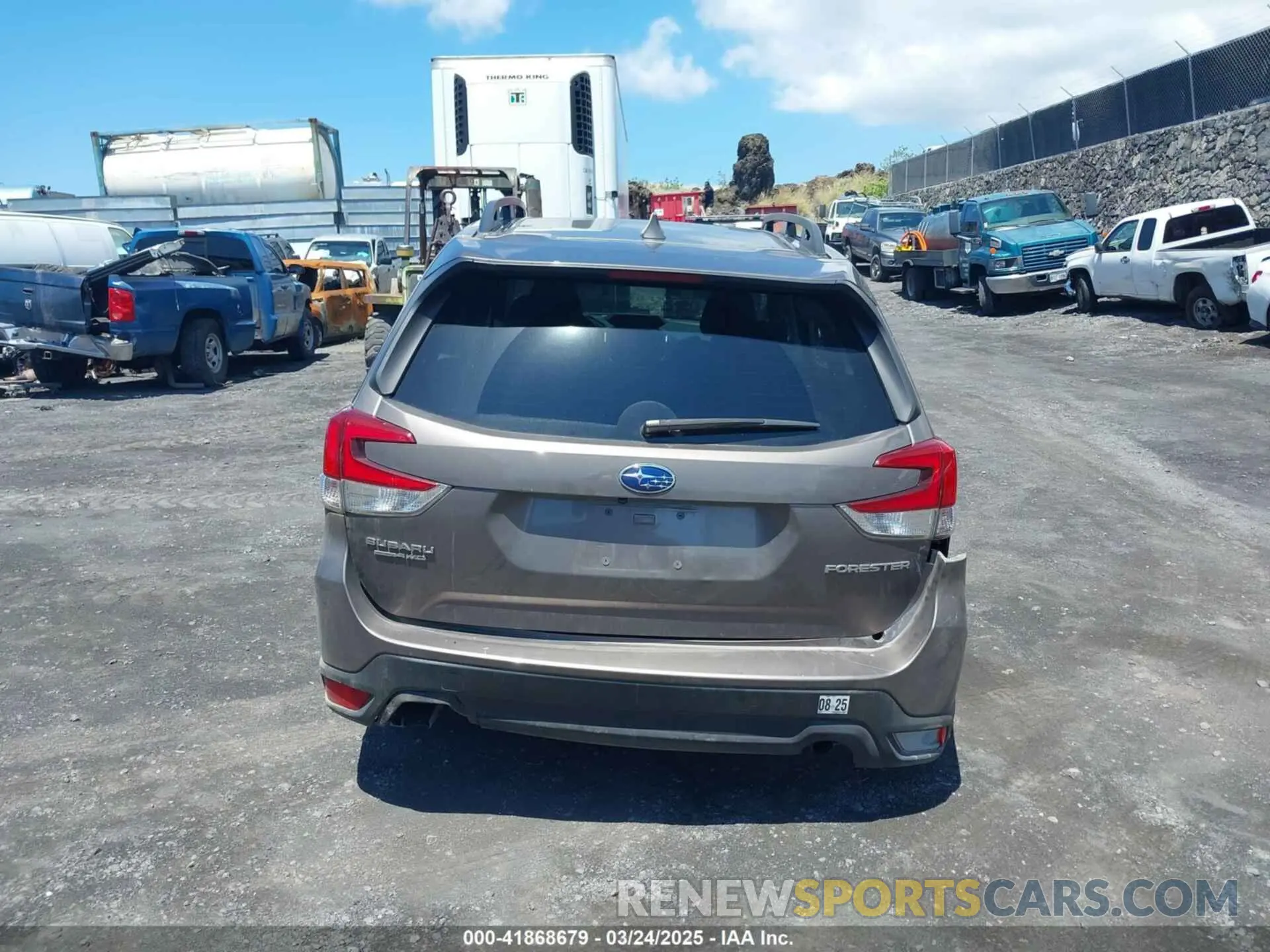 16 fotografías del automóvil dañado JF2SKADC4PH516937 SUBARU FORESTER 2023