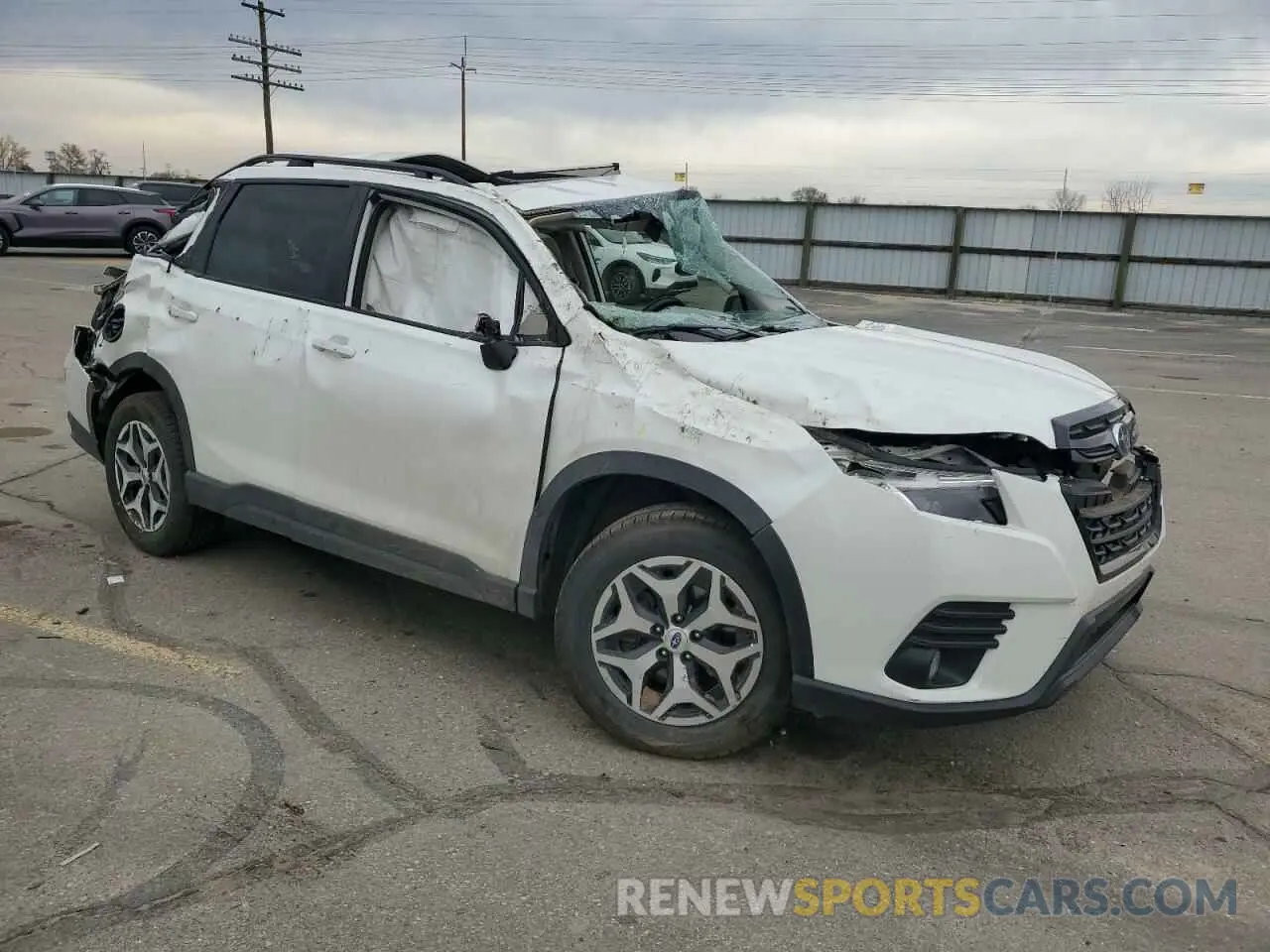 4 fotografías del automóvil dañado JF2SKAEC1PH413750 SUBARU FORESTER 2023