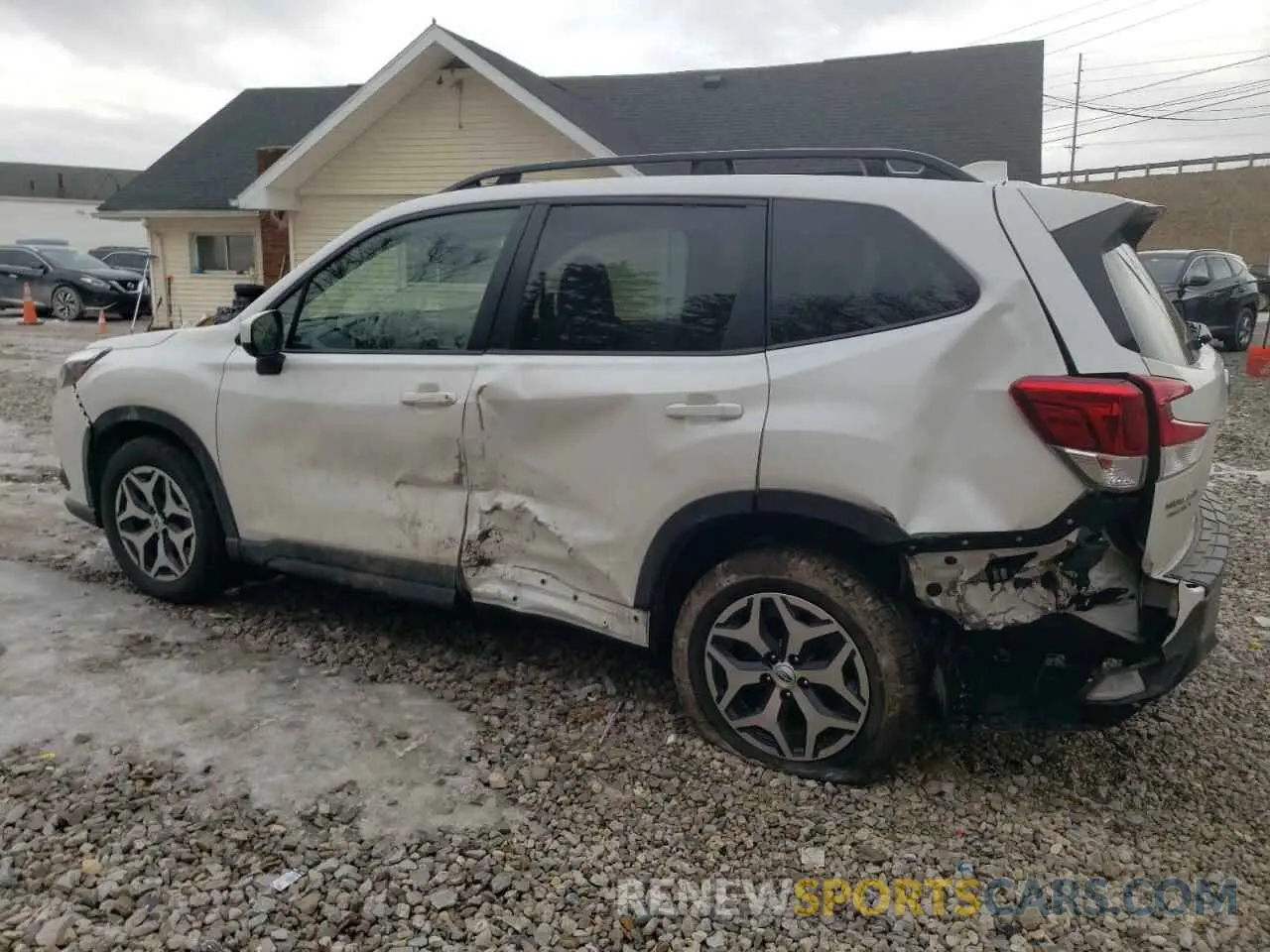 2 fotografías del automóvil dañado JF2SKAEC7PH474987 SUBARU FORESTER 2023
