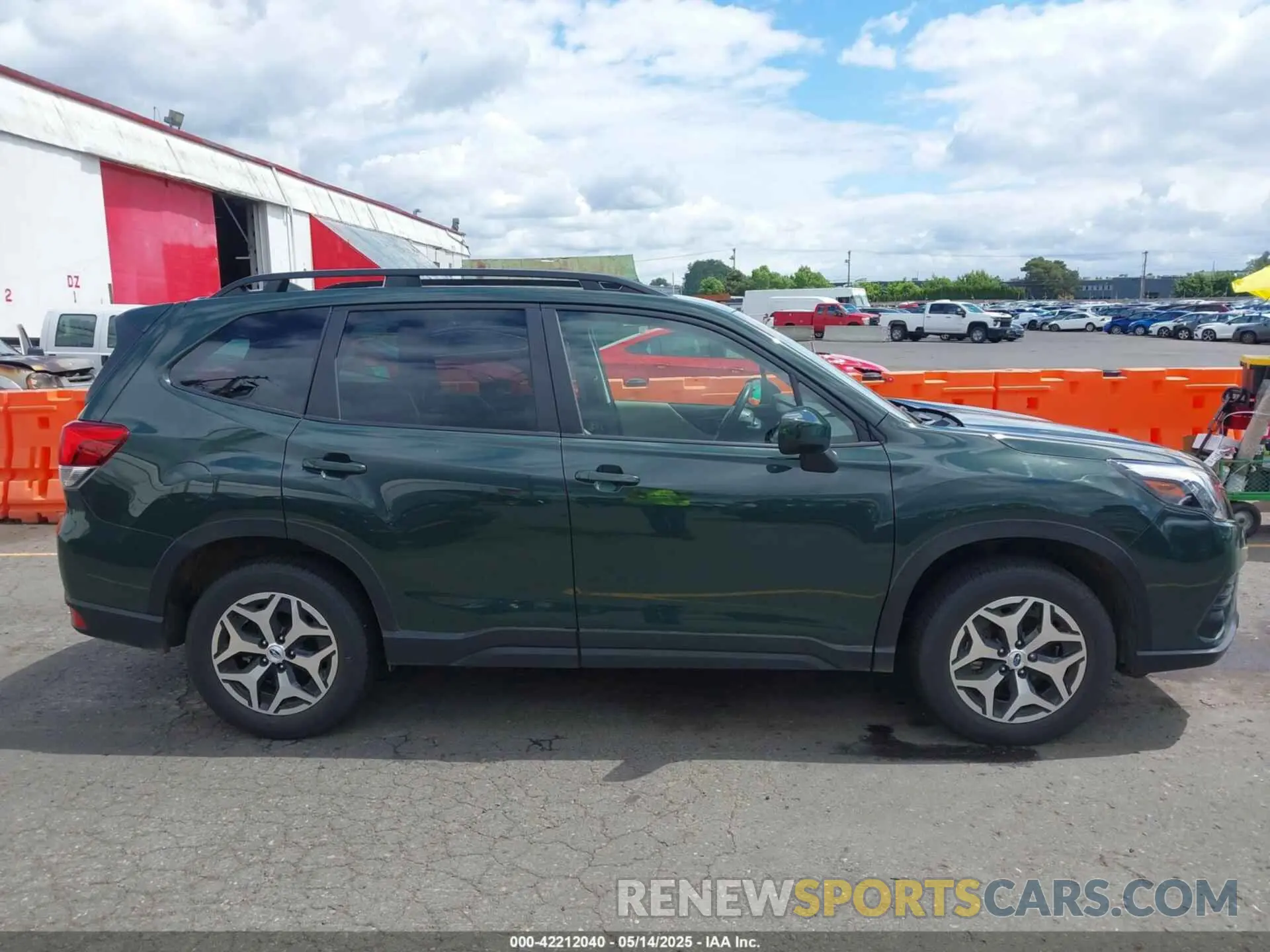 13 fotografías del automóvil dañado JF2SKAEC8PH535960 SUBARU FORESTER 2023