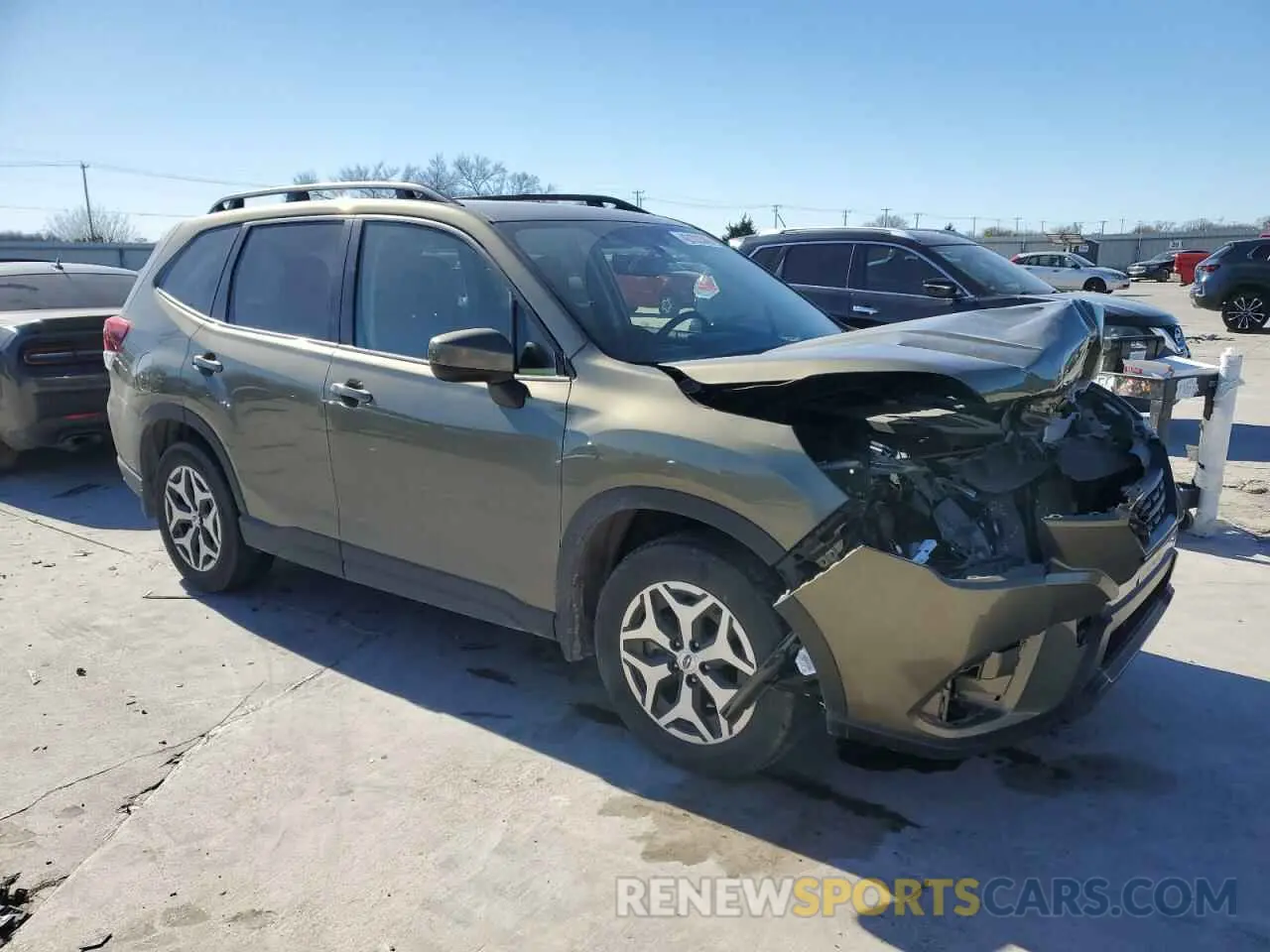 4 fotografías del automóvil dañado JF2SKAECXPH535619 SUBARU FORESTER 2023