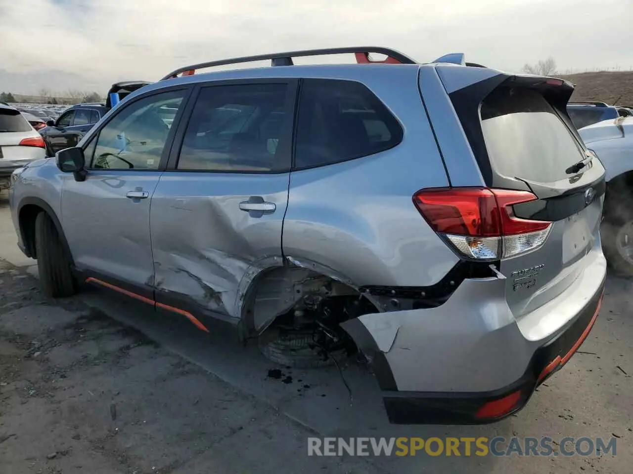 2 fotografías del automóvil dañado JF2SKAGC6PH510827 SUBARU FORESTER 2023