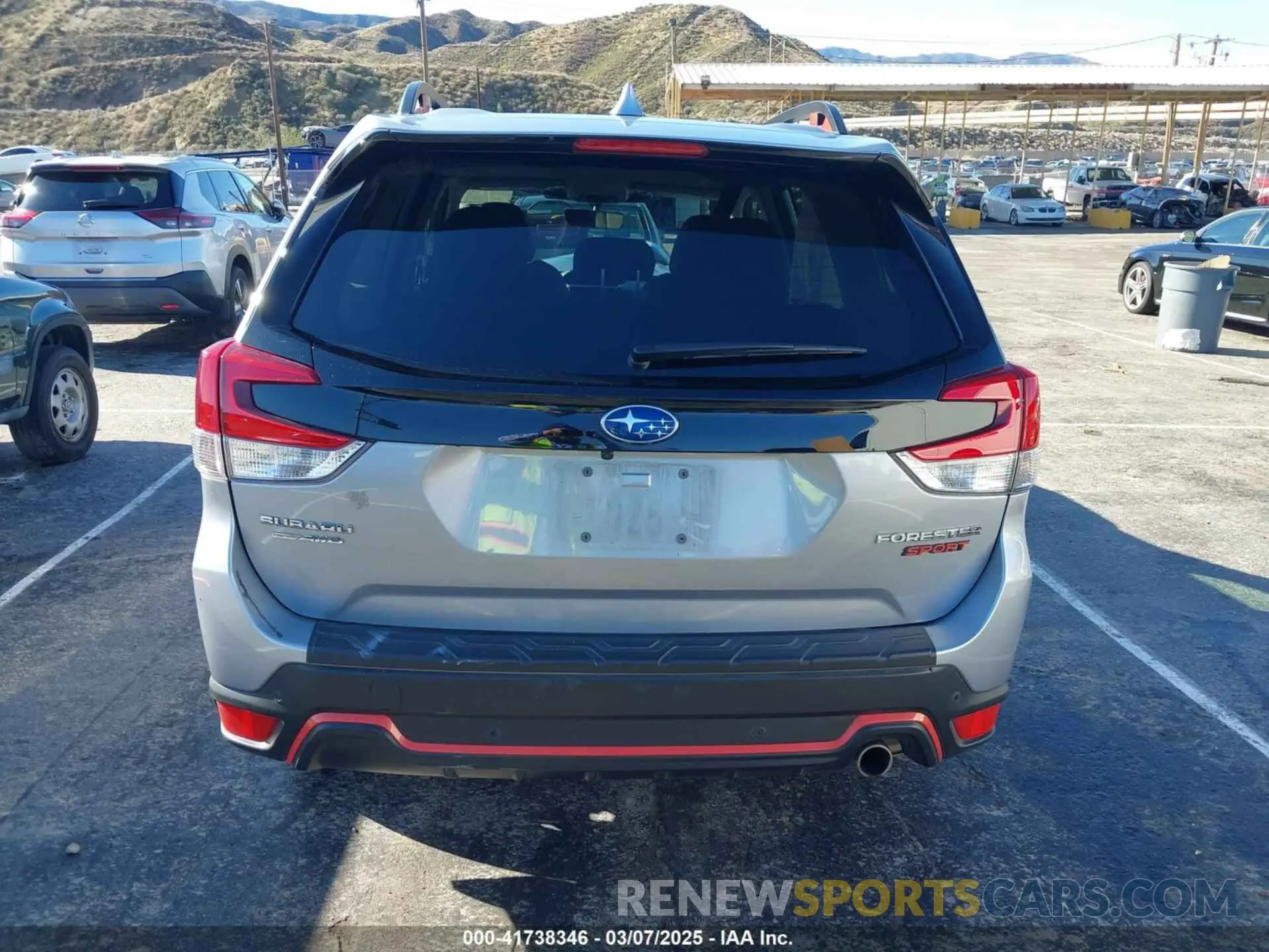 15 fotografías del automóvil dañado JF2SKAJC4PH418382 SUBARU FORESTER 2023