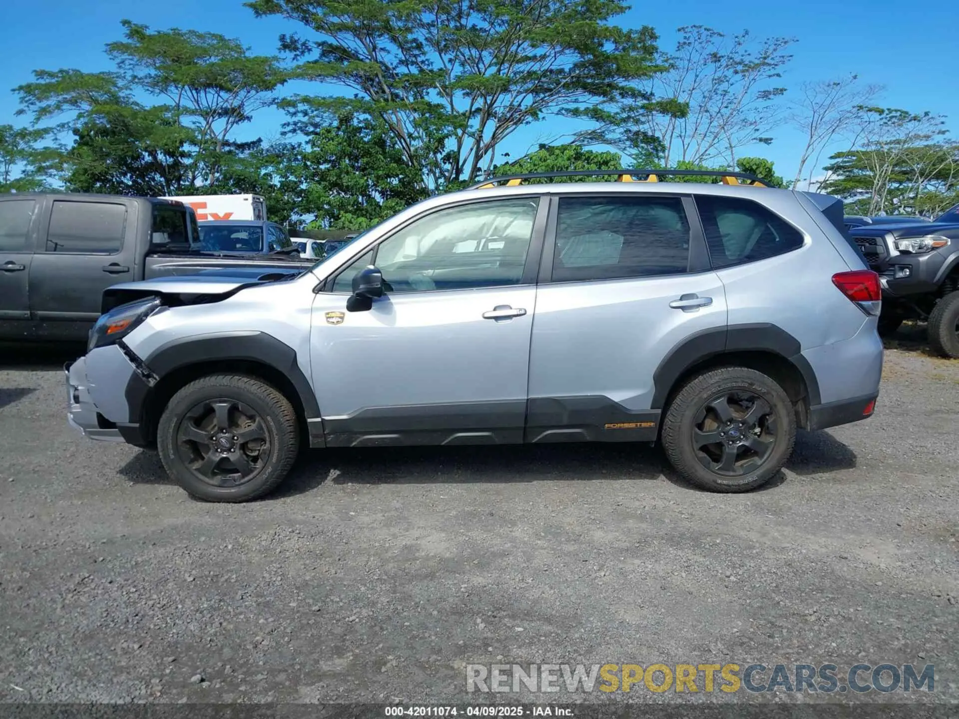 14 fotografías del automóvil dañado JF2SKALC0PH447018 SUBARU FORESTER 2023