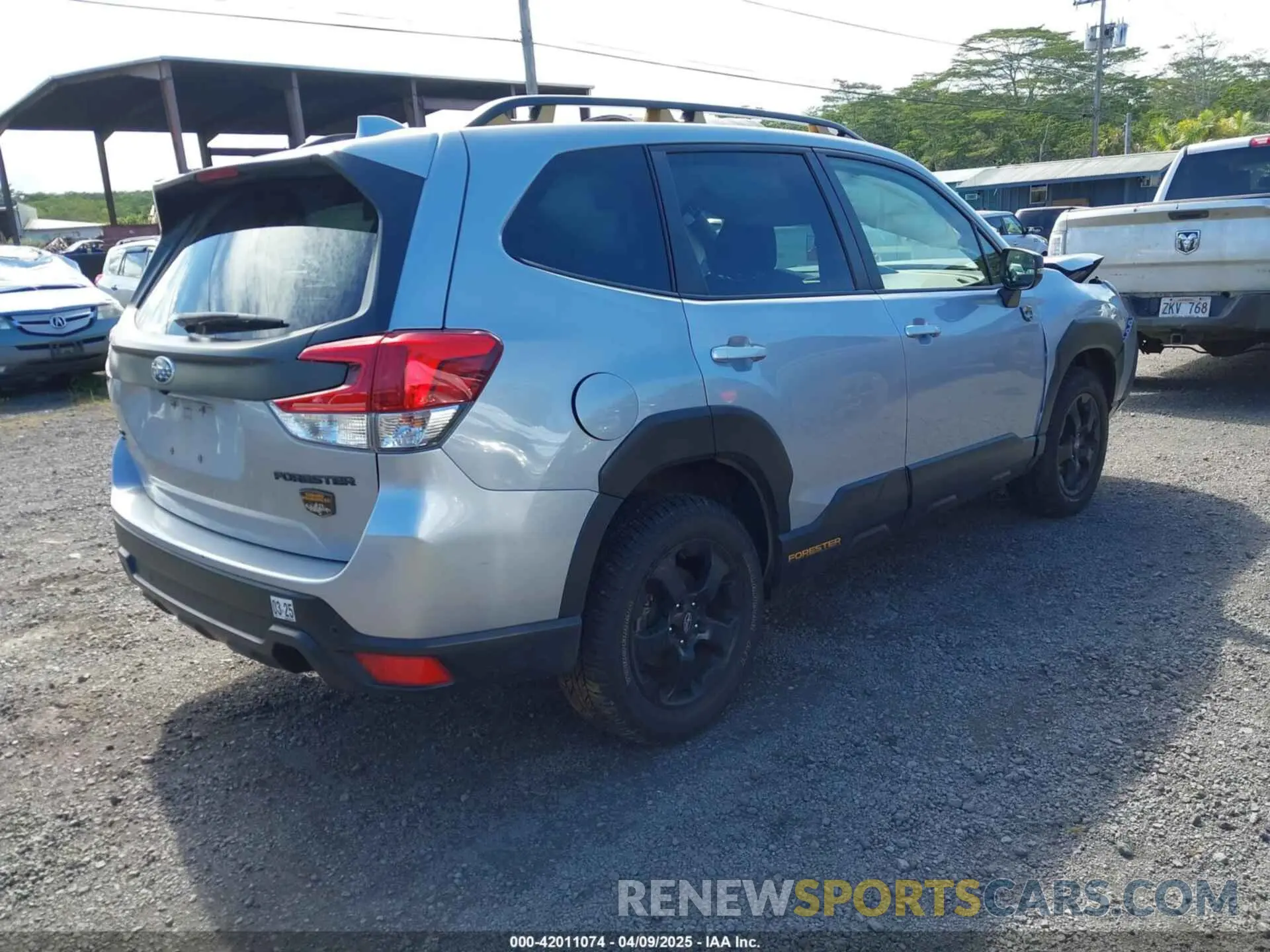 4 fotografías del automóvil dañado JF2SKALC0PH447018 SUBARU FORESTER 2023
