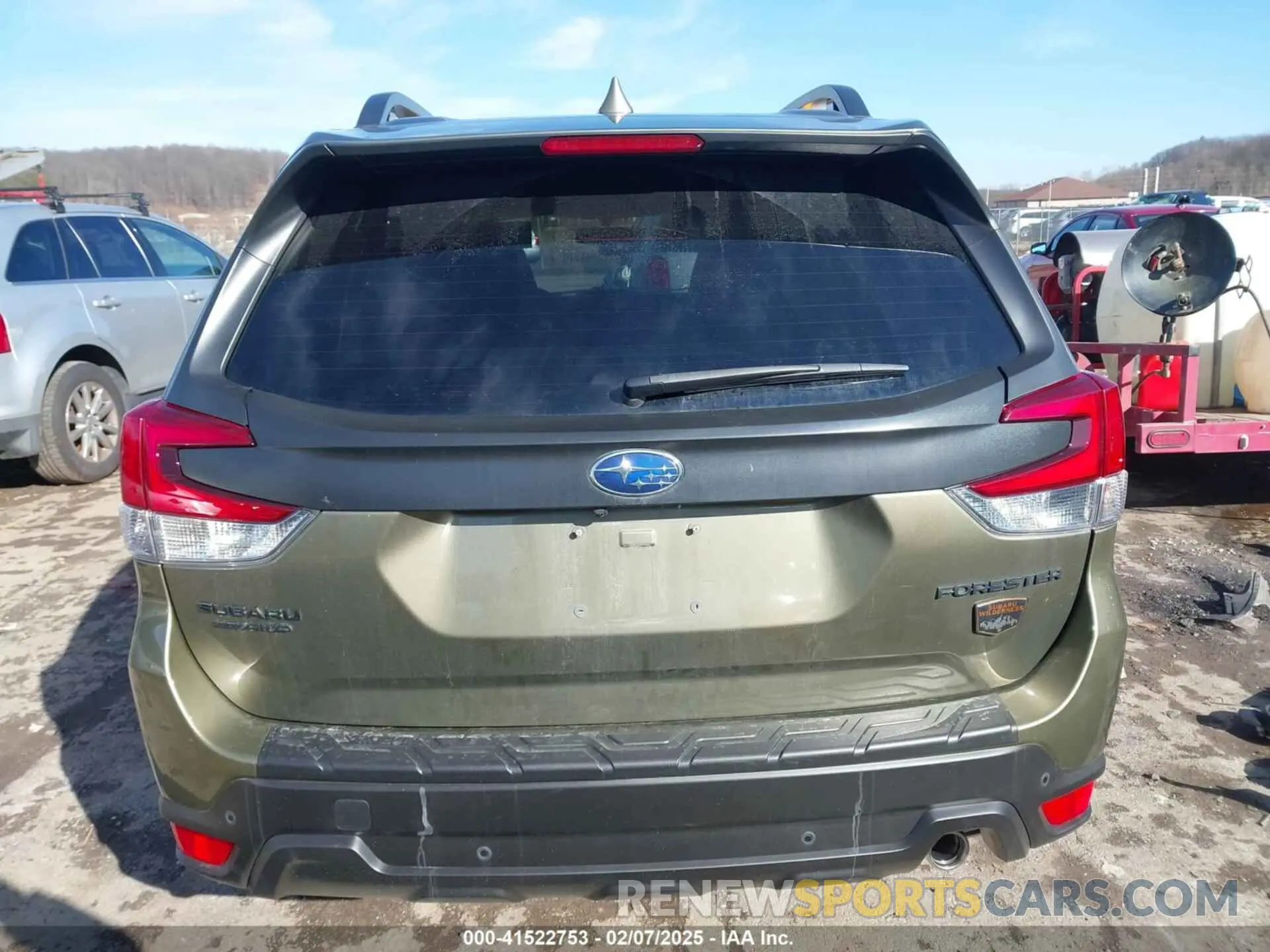 17 fotografías del automóvil dañado JF2SKALC7PH537427 SUBARU FORESTER 2023