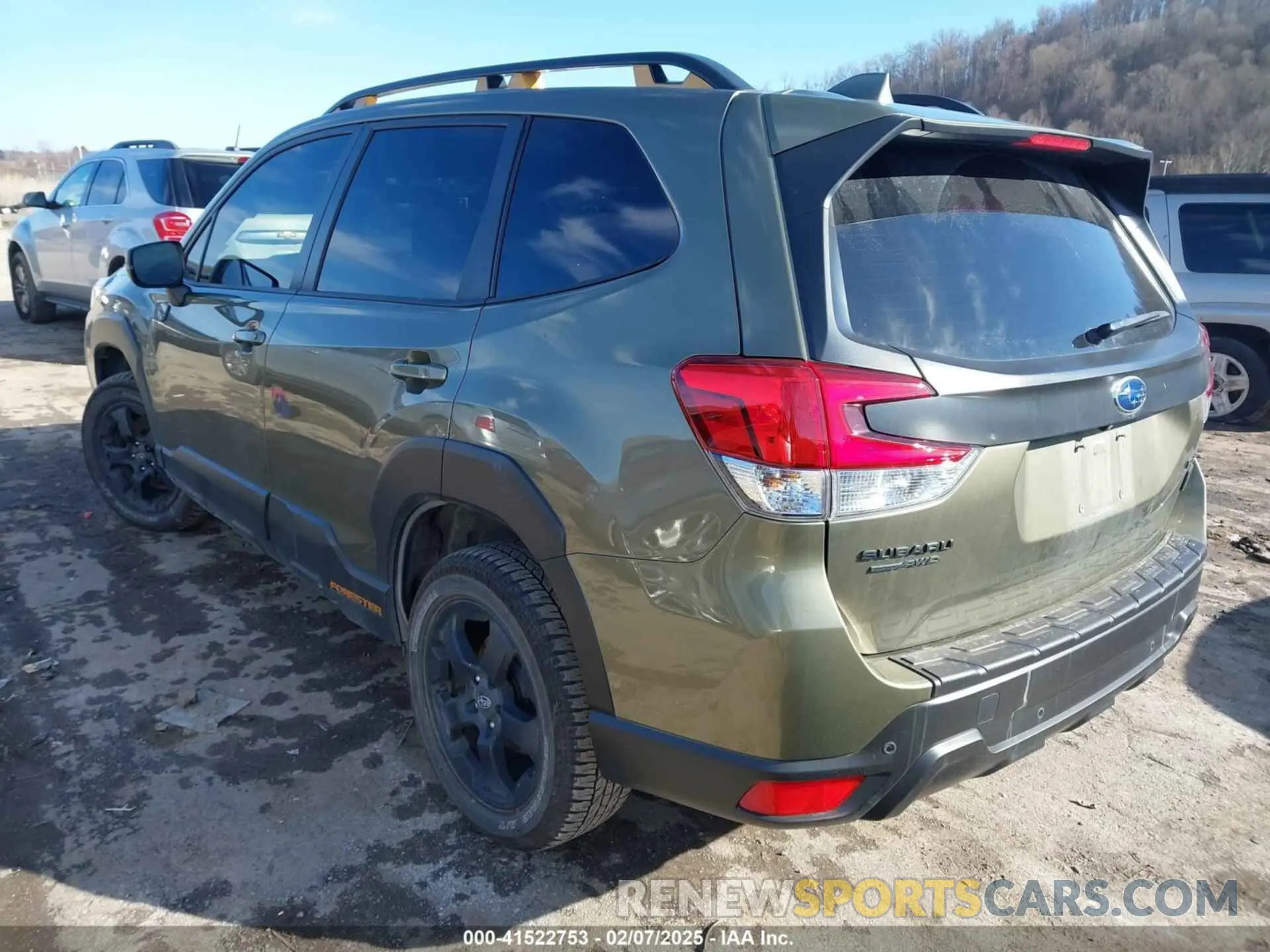 3 fotografías del automóvil dañado JF2SKALC7PH537427 SUBARU FORESTER 2023