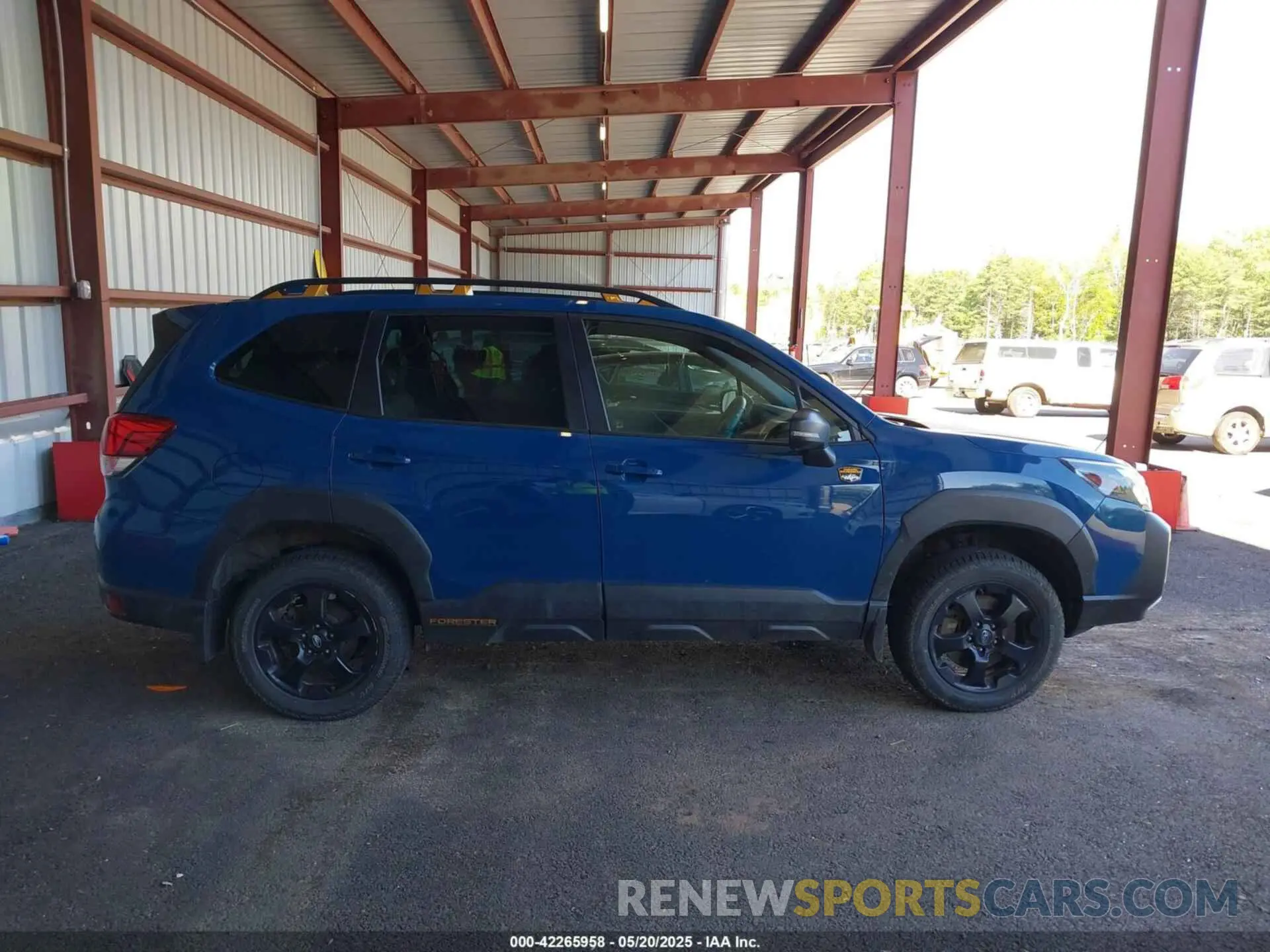 13 fotografías del automóvil dañado JF2SKALC9PH534190 SUBARU FORESTER 2023