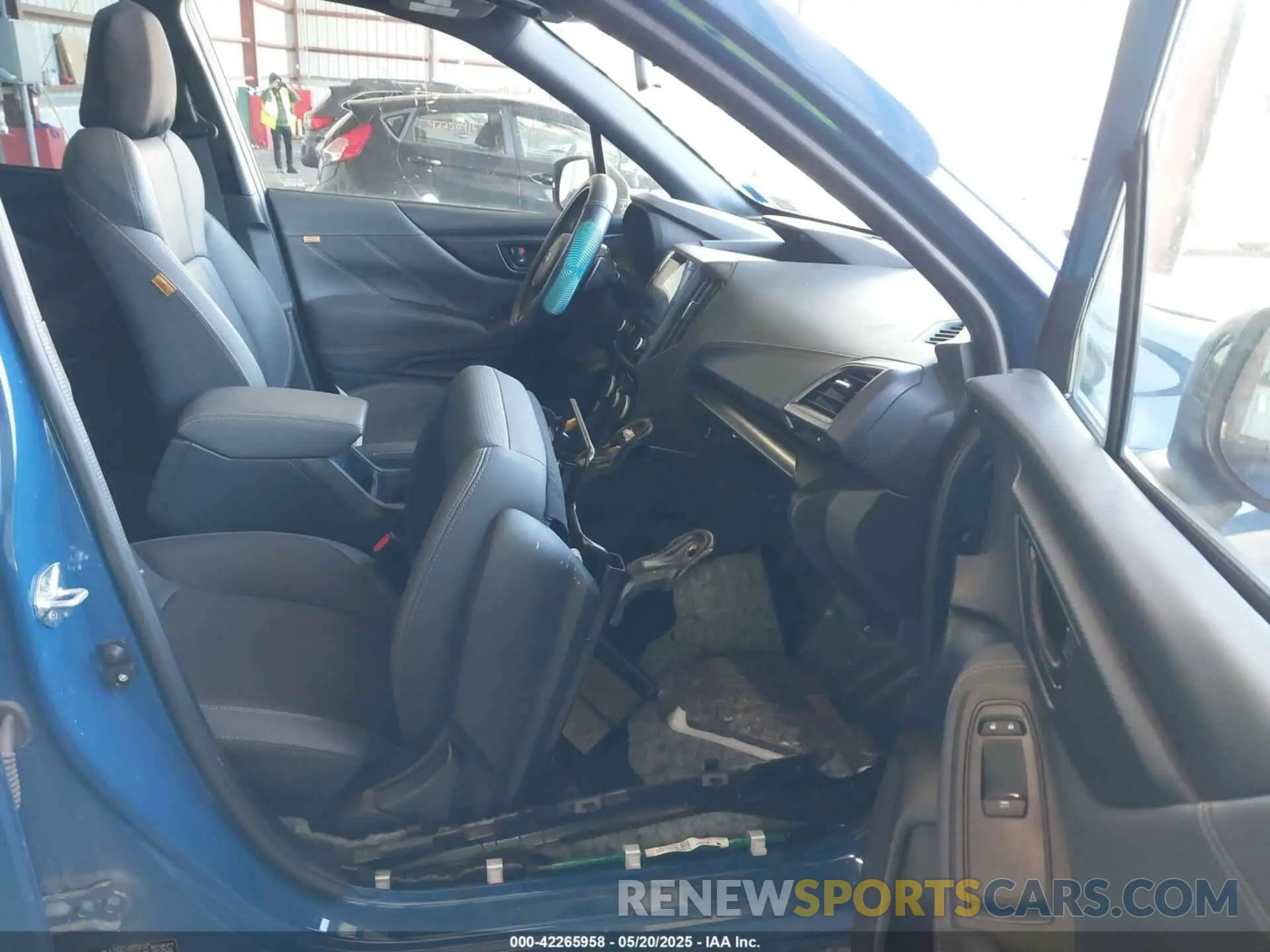 5 fotografías del automóvil dañado JF2SKALC9PH534190 SUBARU FORESTER 2023