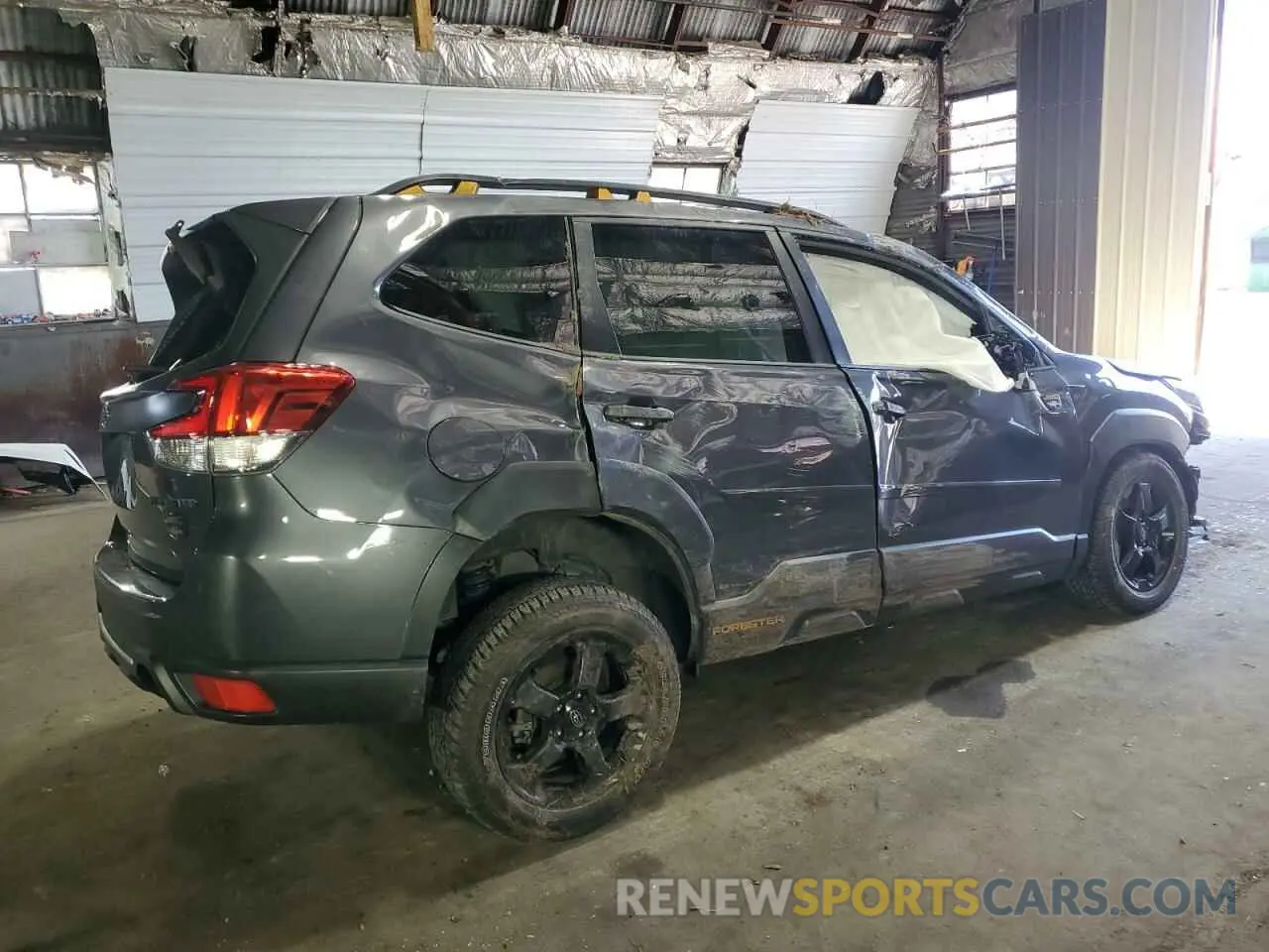 3 fotografías del automóvil dañado JF2SKALC9PH540183 SUBARU FORESTER 2023