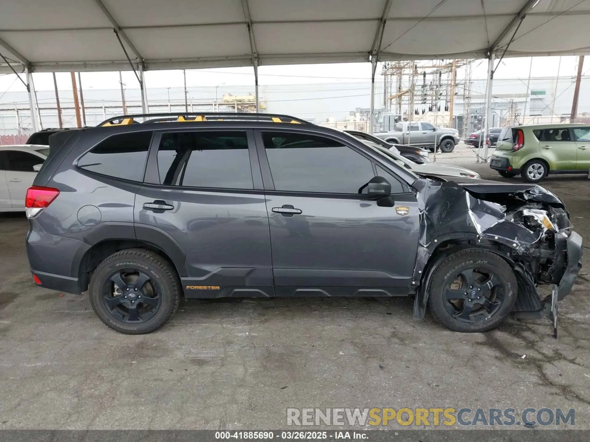 13 fotografías del automóvil dañado JF2SKAMC4PH412075 SUBARU FORESTER 2023