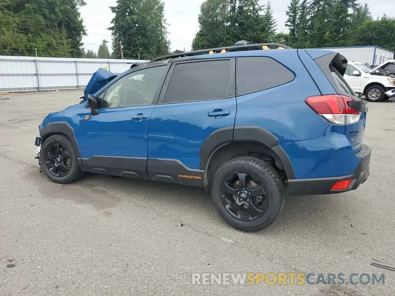 2 fotografías del automóvil dañado JF2SKAMC4PH479212 SUBARU FORESTER 2023