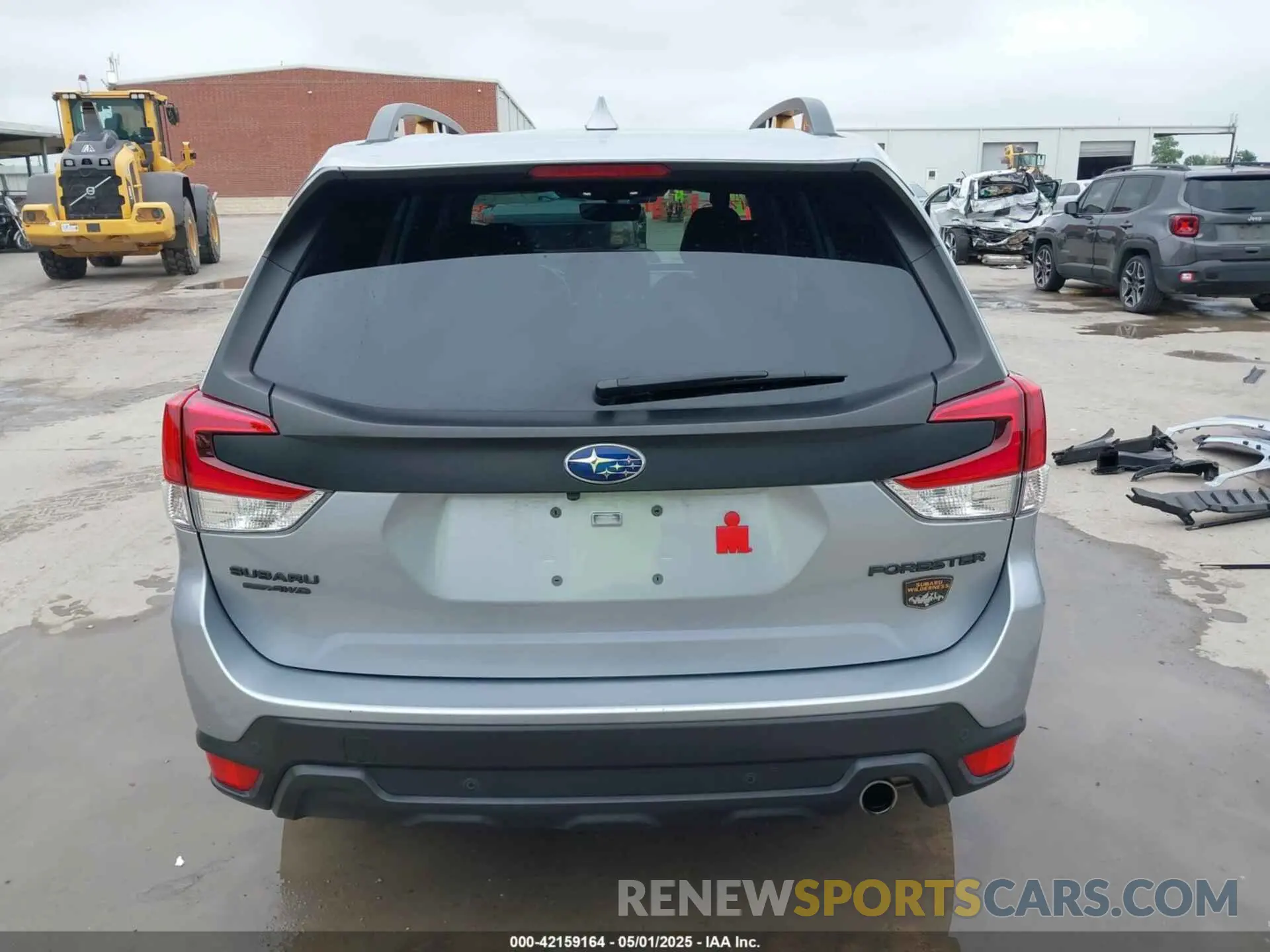 17 fotografías del automóvil dañado JF2SKAMC8PH410507 SUBARU FORESTER 2023