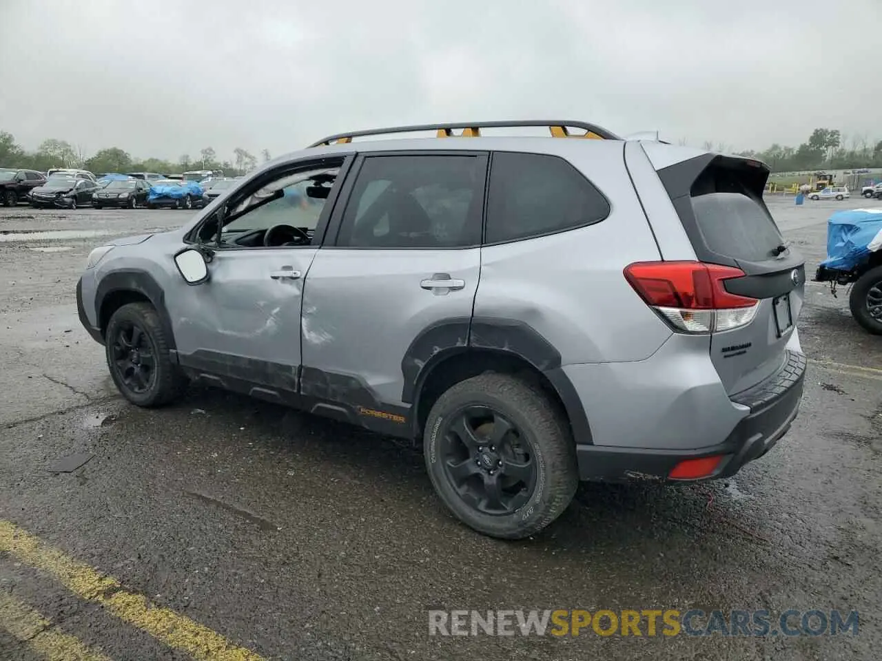 2 fotografías del automóvil dañado JF2SKAMC8PH436041 SUBARU FORESTER 2023