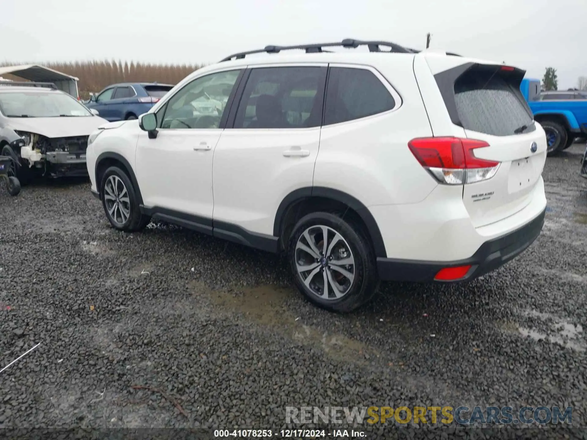 3 fotografías del automóvil dañado JF2SKANC3PH526244 SUBARU FORESTER 2023