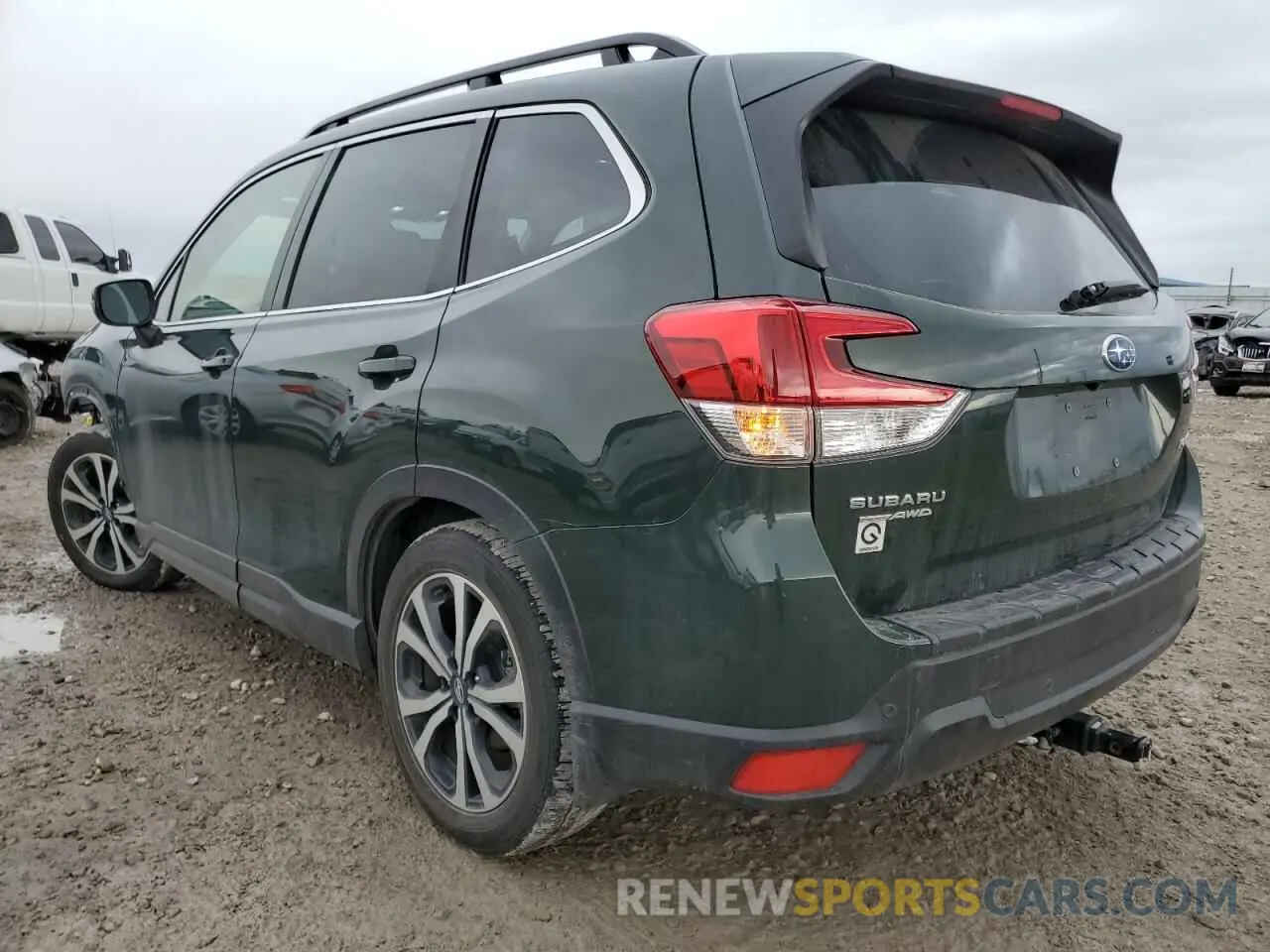 2 fotografías del automóvil dañado JF2SKAPC2PH465062 SUBARU FORESTER 2023