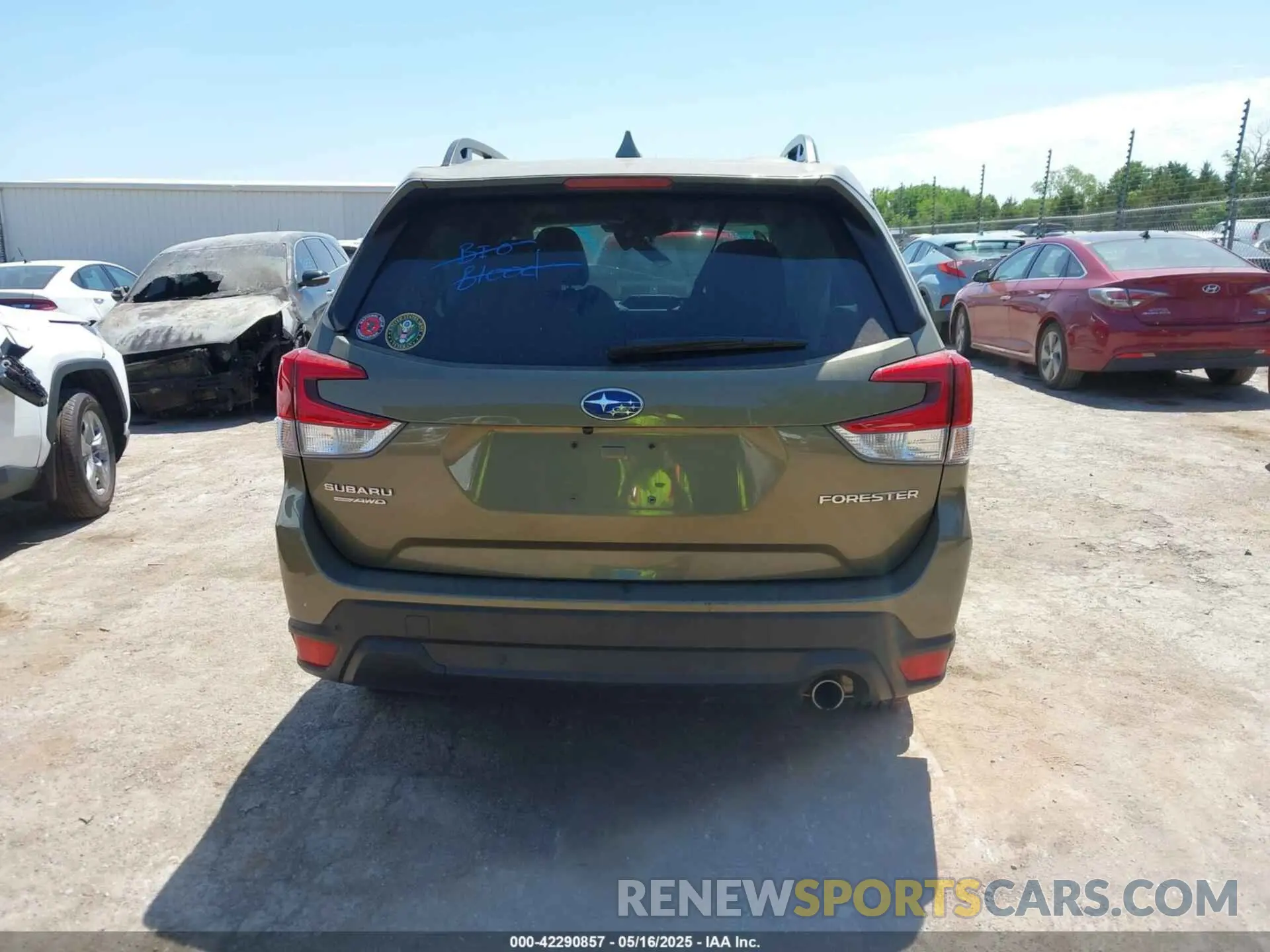 15 fotografías del automóvil dañado JF2SKAPC2PH502529 SUBARU FORESTER 2023