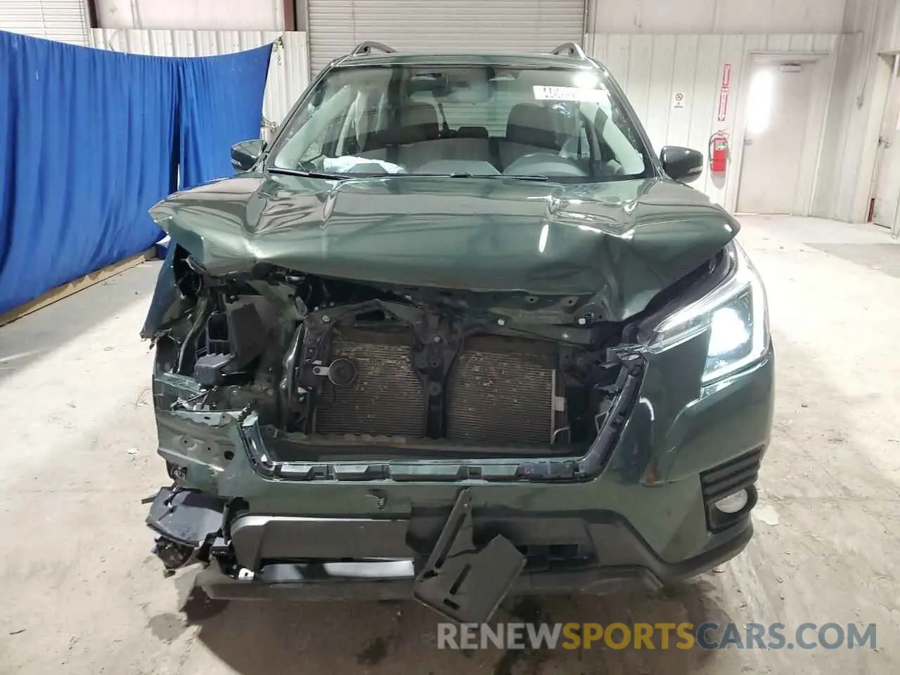 5 fotografías del automóvil dañado JF2SKAPC8PH537589 SUBARU FORESTER 2023