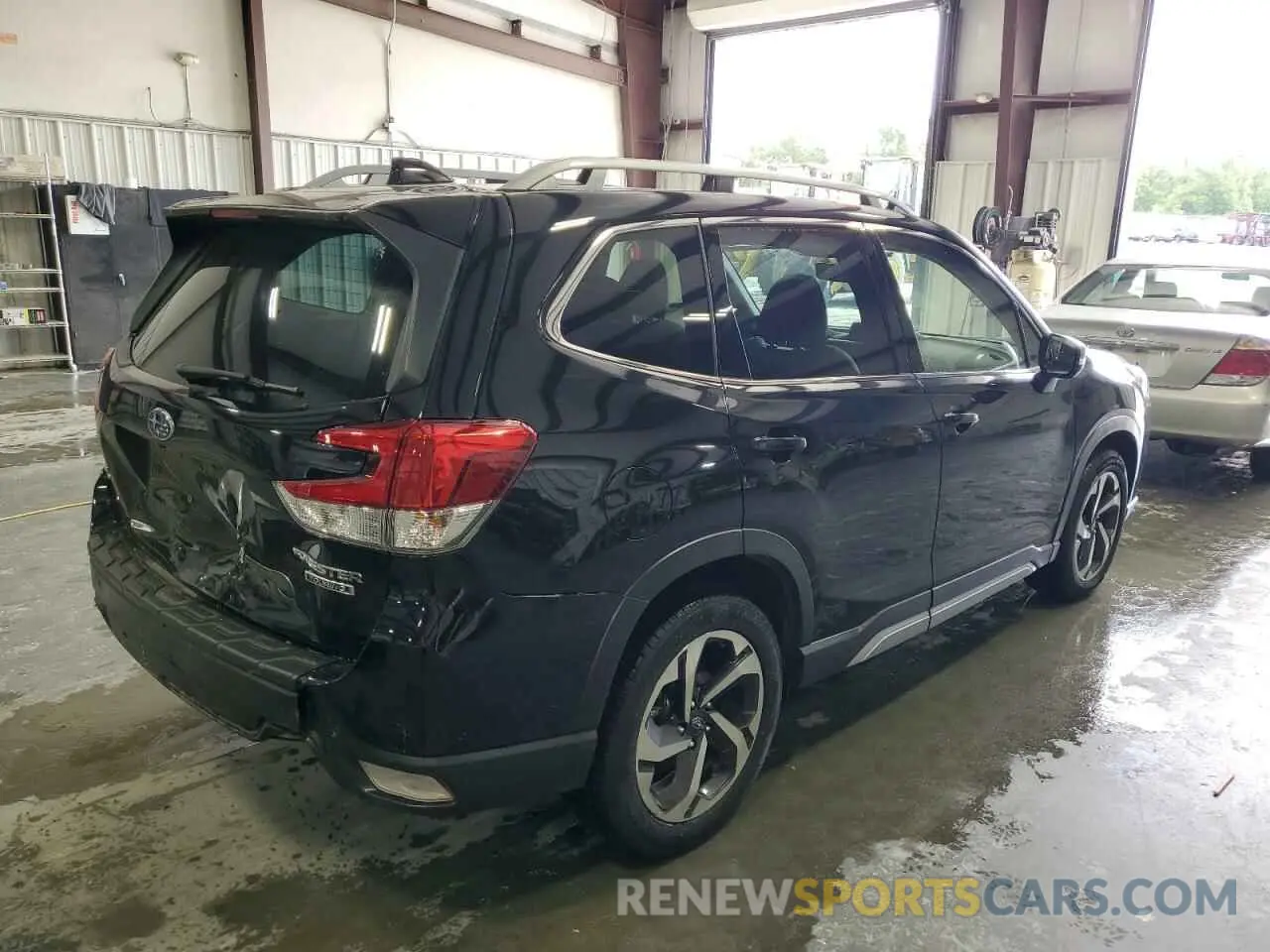 3 fotografías del automóvil dañado JF2SKARC1PH448072 SUBARU FORESTER 2023