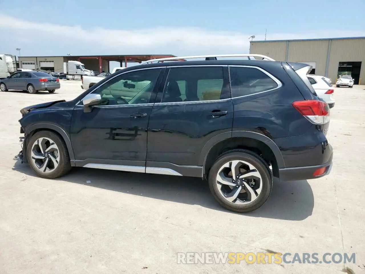 2 fotografías del automóvil dañado JF2SKARC2PH403559 SUBARU FORESTER 2023