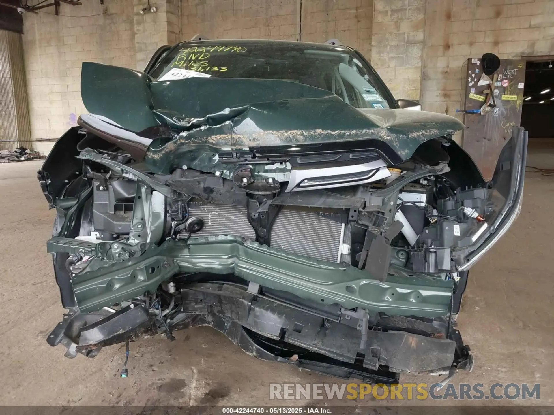 13 fotografías del automóvil dañado JF2SKARC3PH461907 SUBARU FORESTER 2023